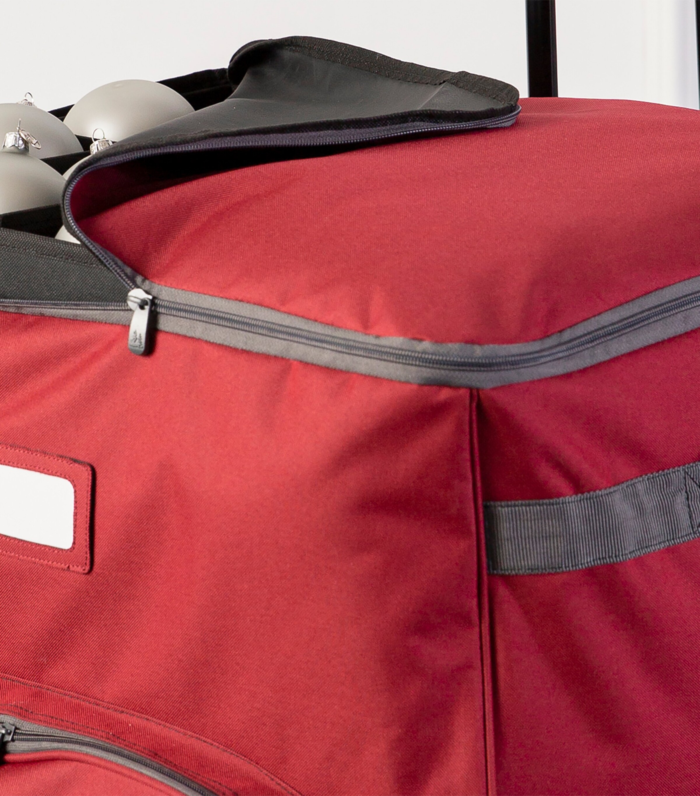 Rolling Bauble Chest RED Image 4