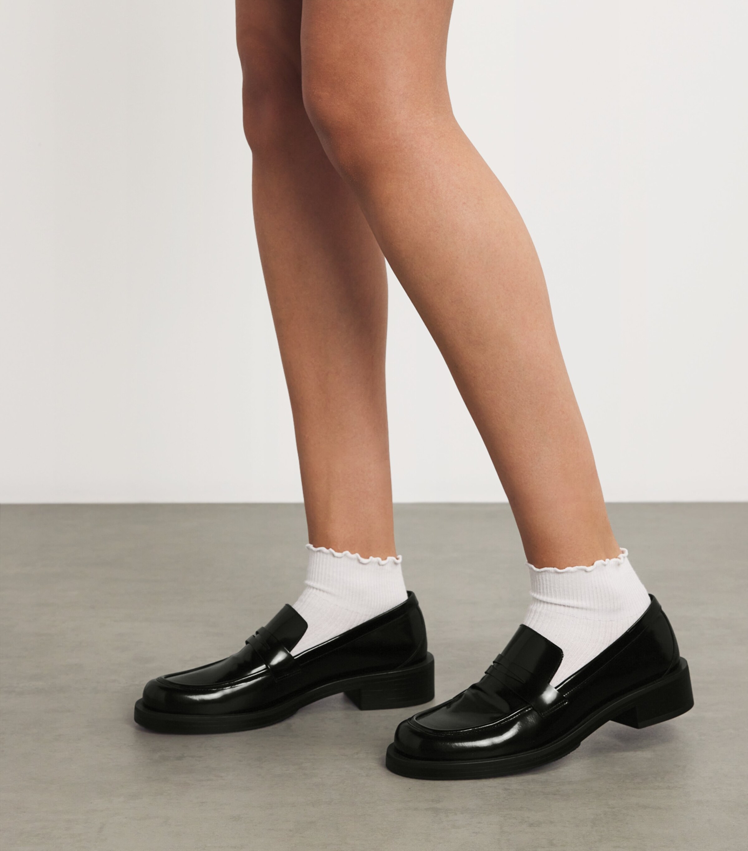 Stuart Weitzman Leather Palmer Bold Loafers Black Image 2