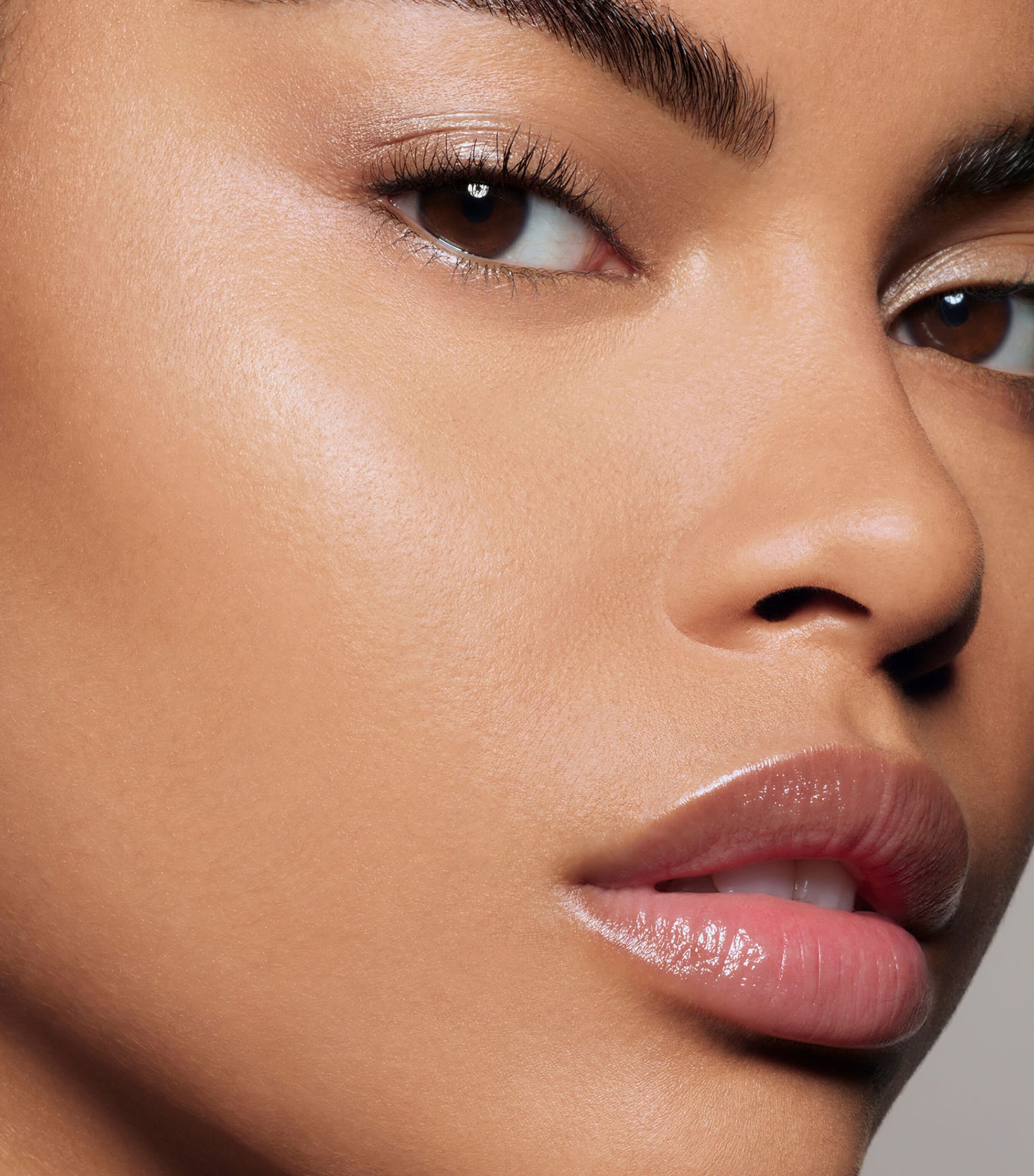 Skin Fetish: Sublime Perfection Concealer M18 Image 3