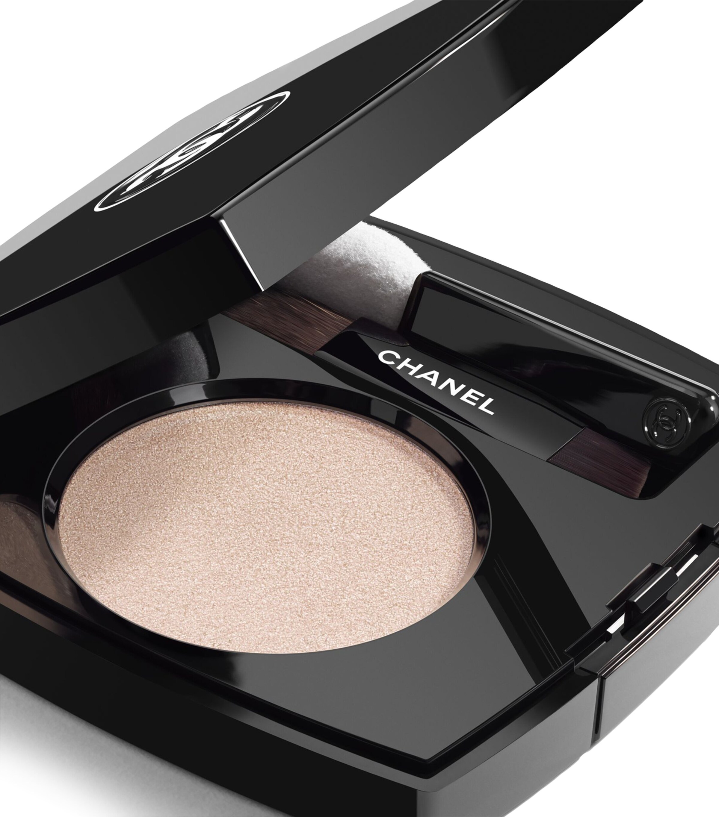 CHANEL Ombre Essentielle Multi-Use Longwearing Eyeshadow | Make-up | Eyes | Eyeshadows | Designers | CHANEL | Beauty CHANEL Ombre Essentielle Multi-Use Longwearing Eyeshadow | Make-up | Eyes | Eyeshadows | Designers | CHANEL | Beauty
