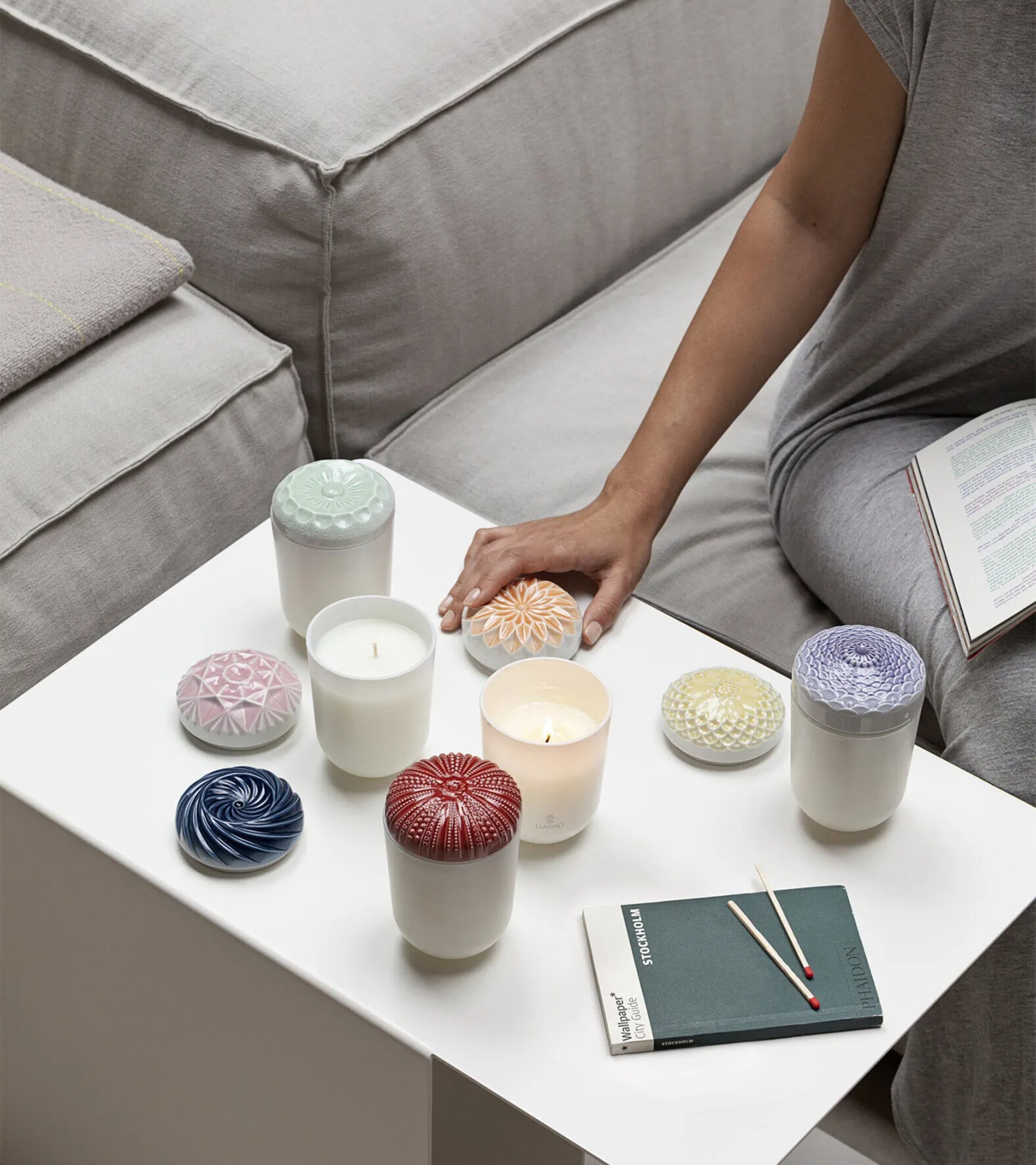 Mediterranean Beach Echoes of Nature Candle (200g) WHITE / RED Image 2