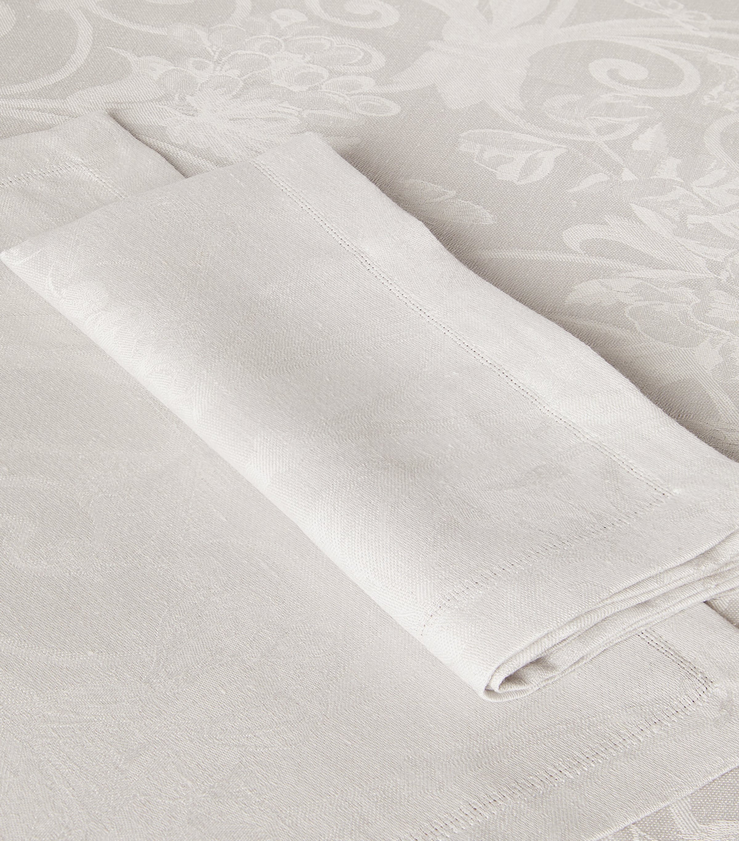 Le Jacquard Français Tivoli Napkin Pearl Image 2