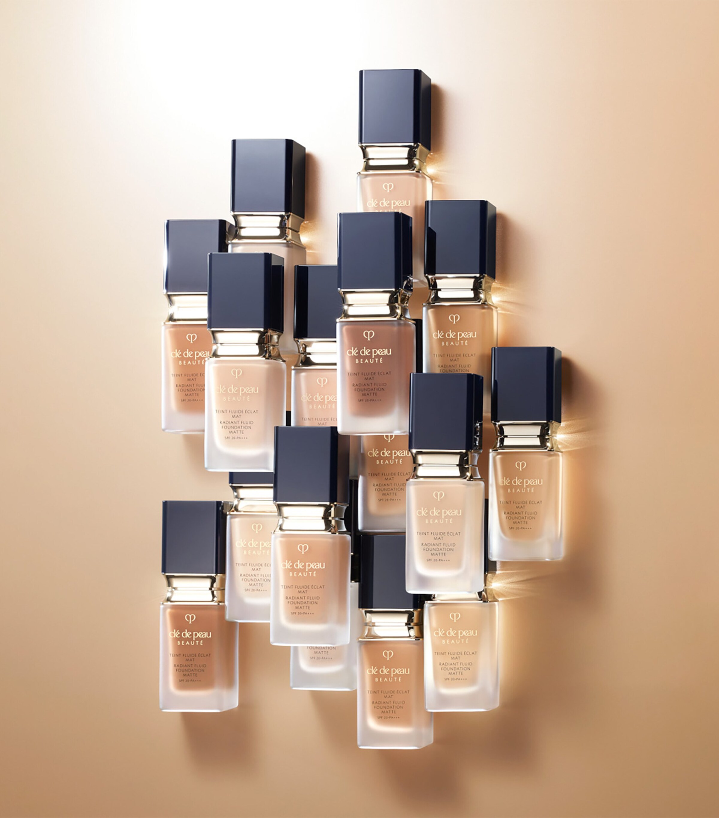 Clé de Peau Beauté Radiant Fluid Foundation Matte Image 4