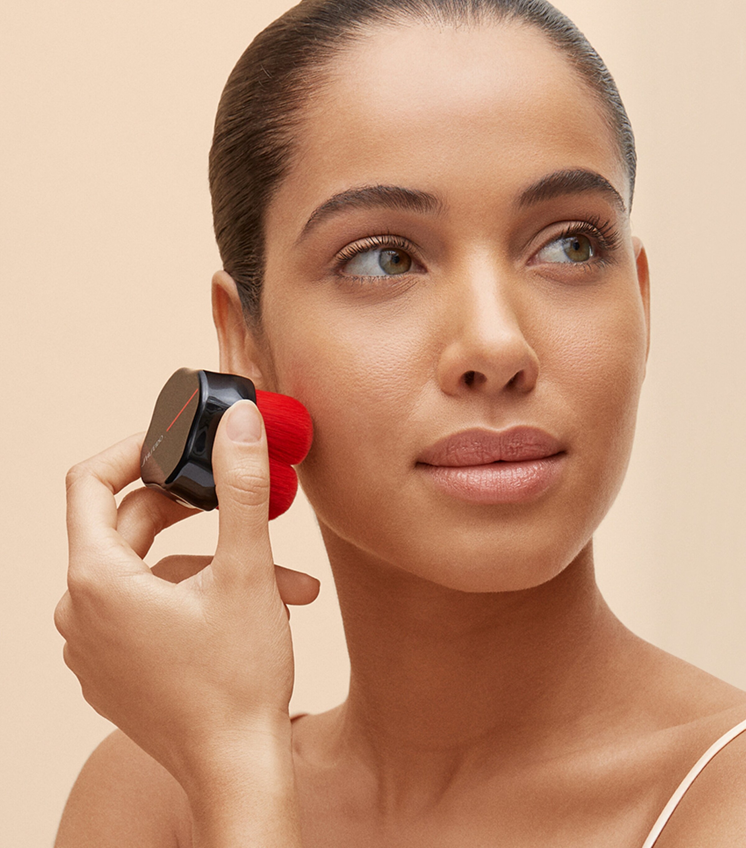 Hanatsubaki Hake Polishing Face Brush NO COLOUR Image 6