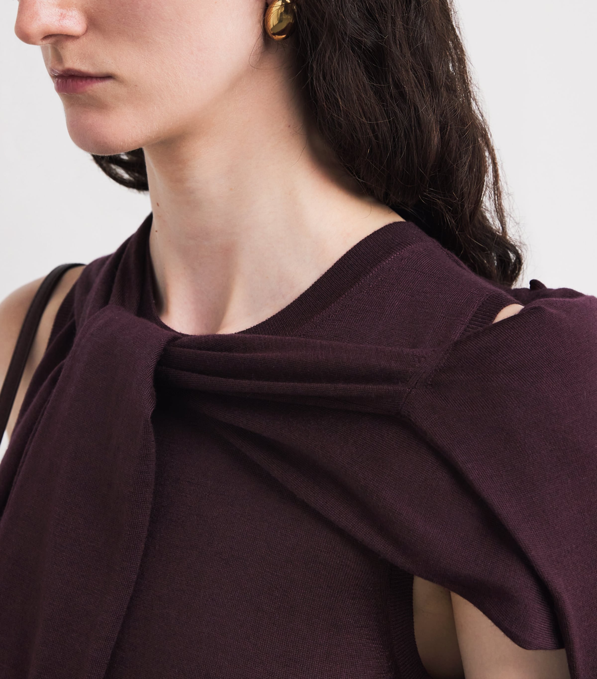 Cashmere-Silk Ava Sweater Vest AUBERGINE Image 4