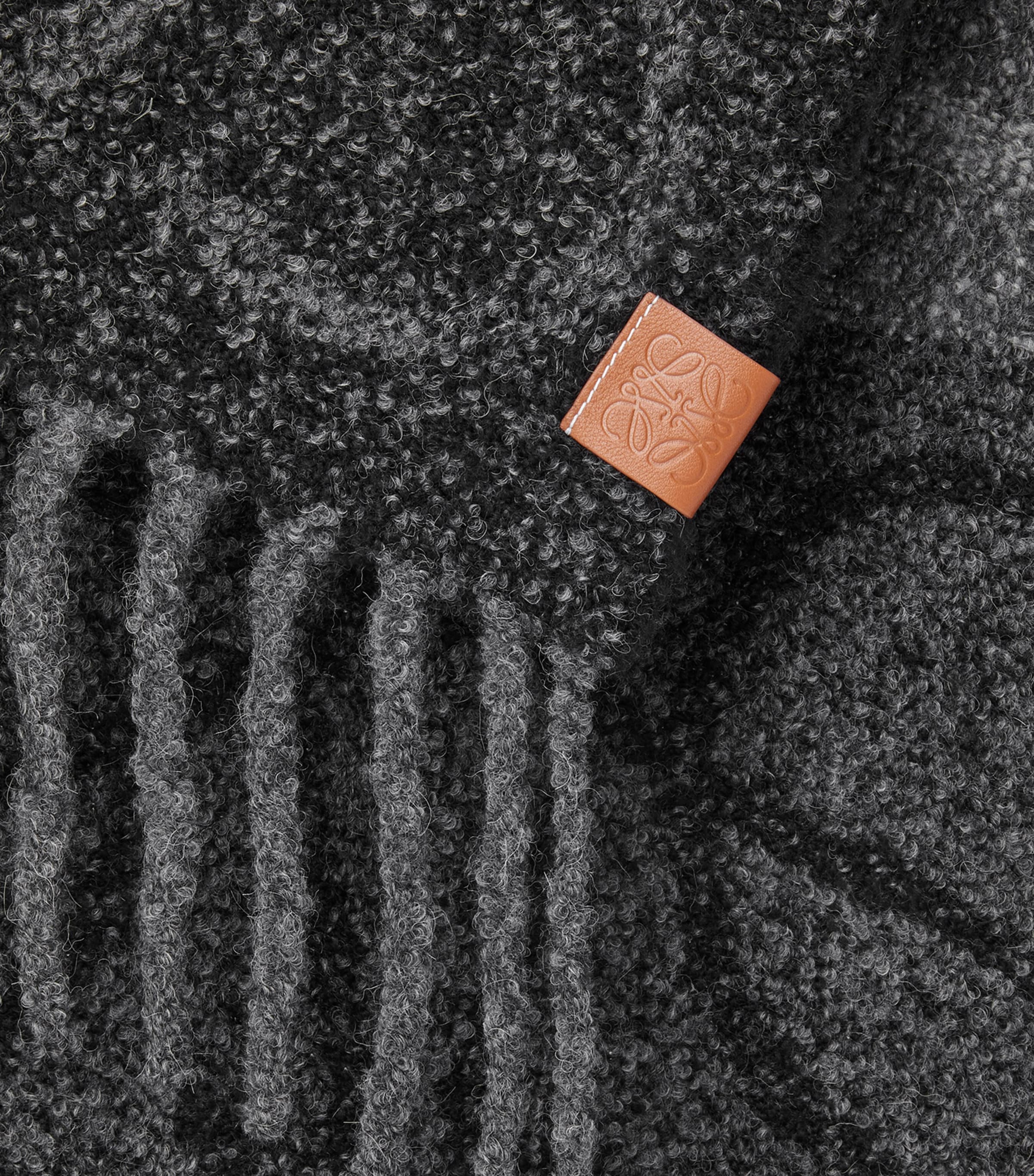 Alpaca-Blend Anagram Scarf DARK GREY/BLACK Image 3