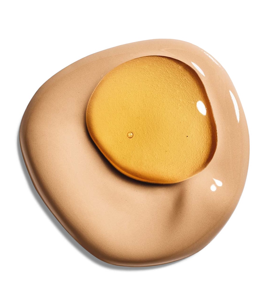 Clarins Double Serum Foundation Image 4
