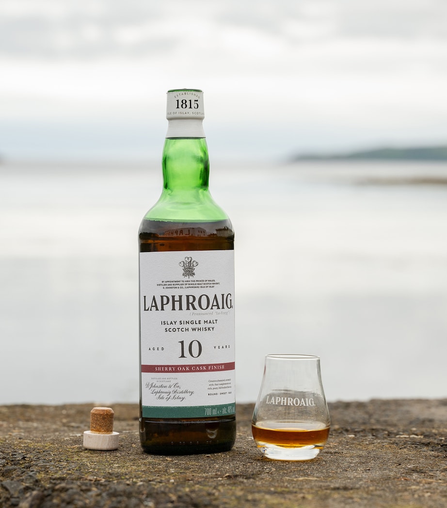 Laphroaig 10-Year-Old Sherry Oak Scotch Whisky (70cl) Image 5