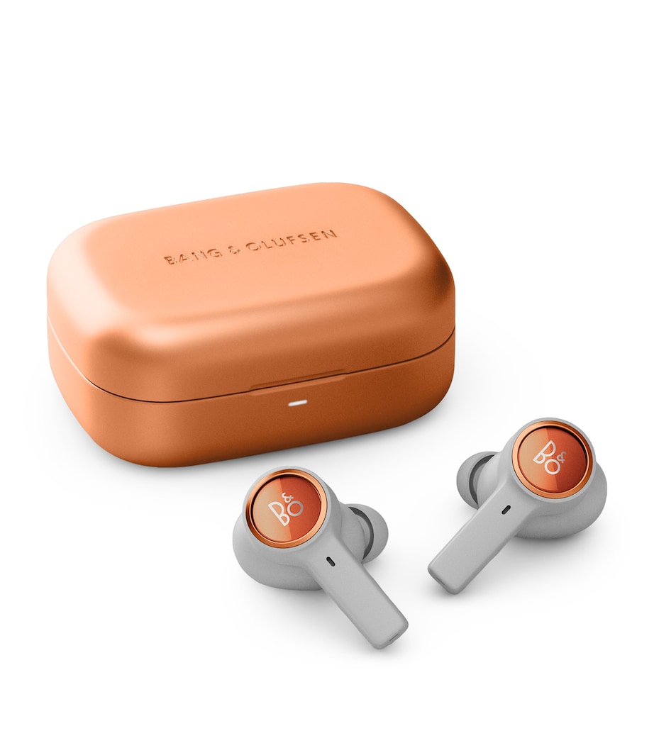 Beoplay Eleven Wireless Earbuds COPPER TONE Image 7
