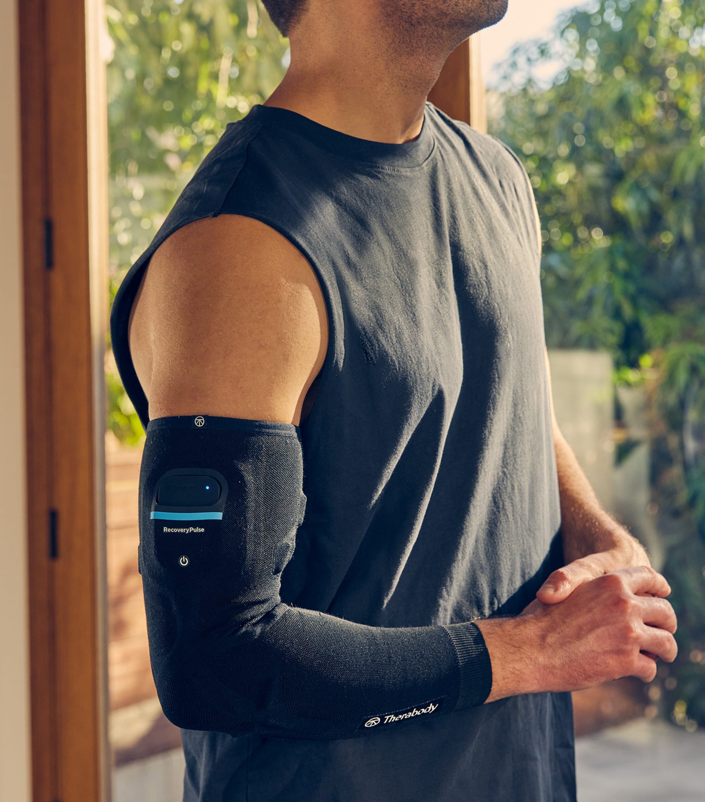 RecoveryPulse Arm Sleeve (Extra-Small) BLACK Image 4