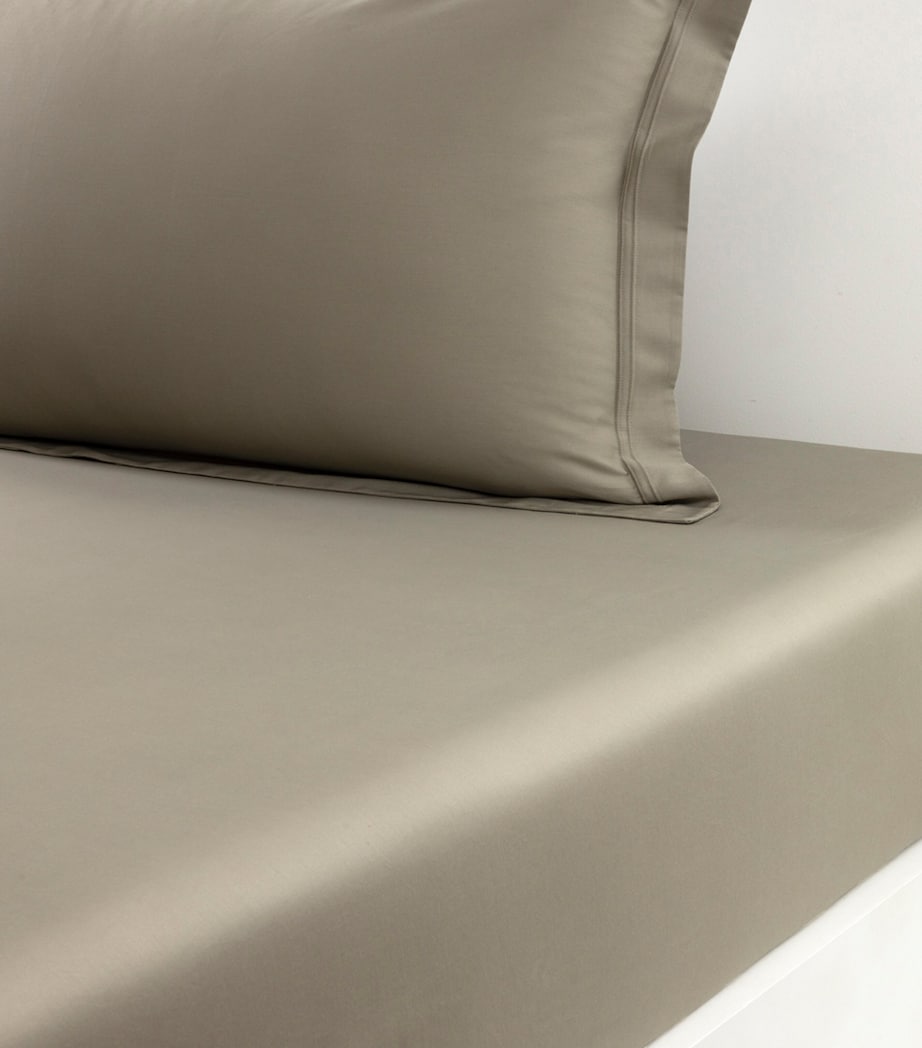 Yves Delorme Triomphe Kaki Single Fitted Sheet (90cm x 200cm) Kaki Image 2