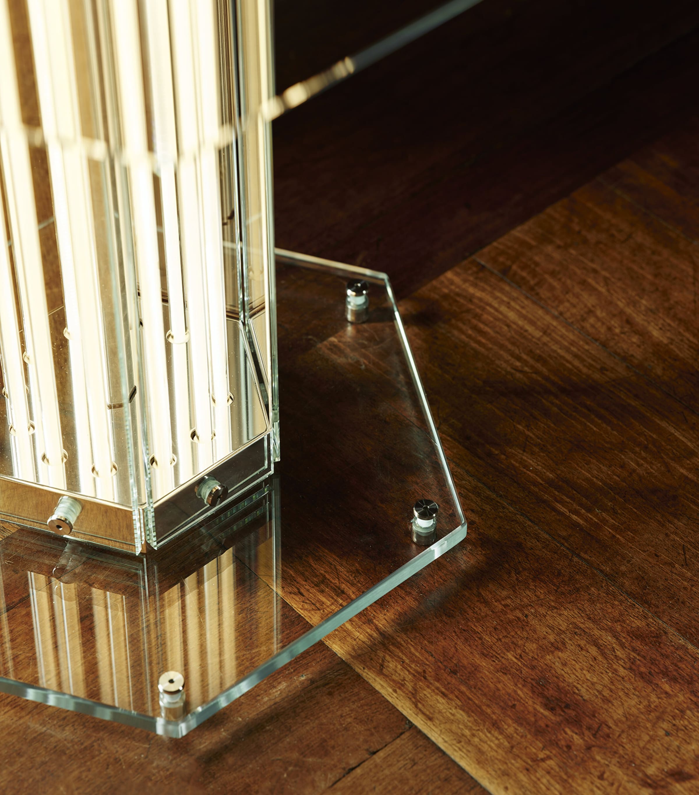 Flos Glass Superwire Table Lamp Image 3