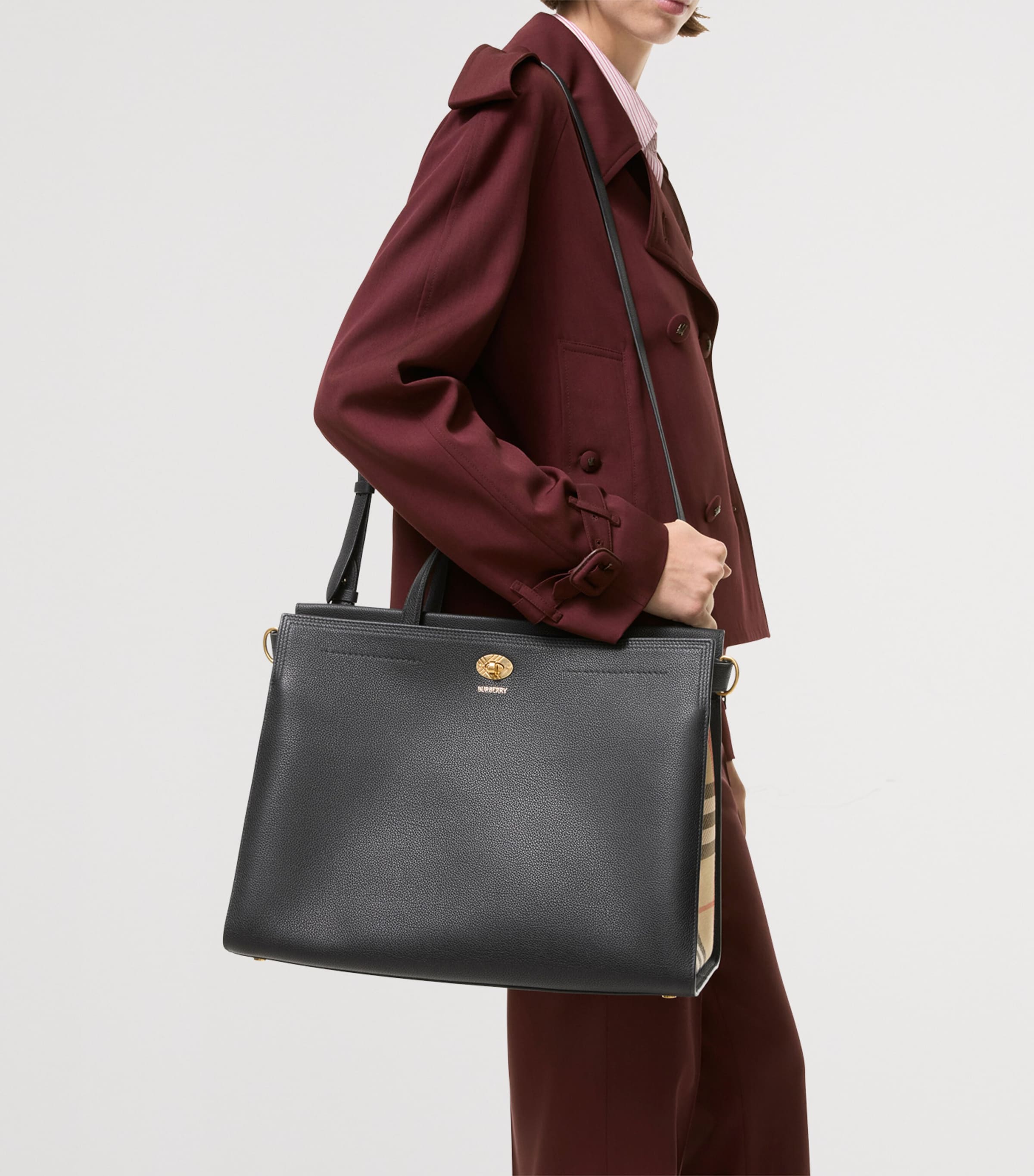 Burberry Medium Leather Cotswolds Check Tote Bag Black Image 3