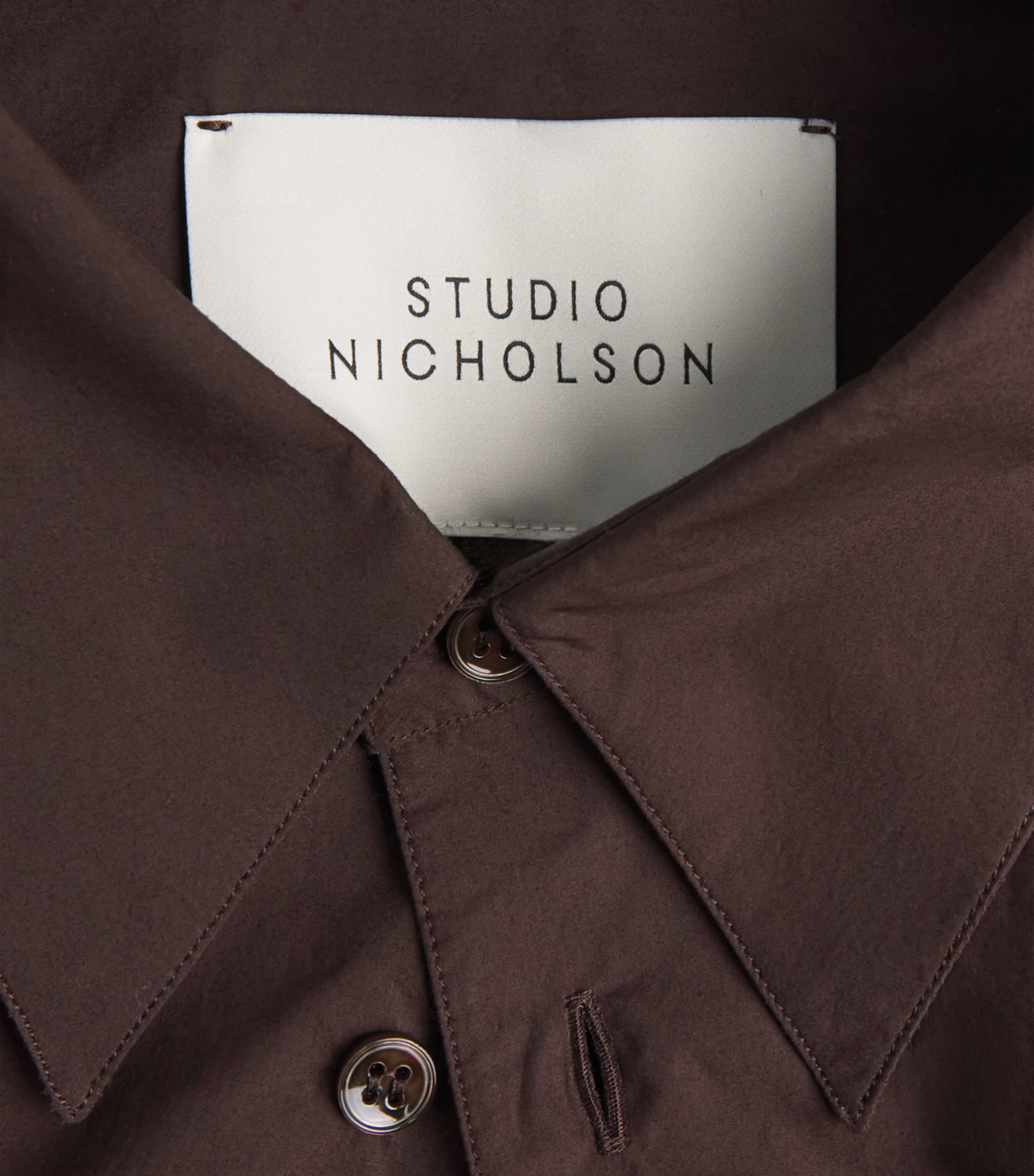 Studio Nicholson Mens Cotton Poplin Boxy-Fit Shirt Cocoa Image 6