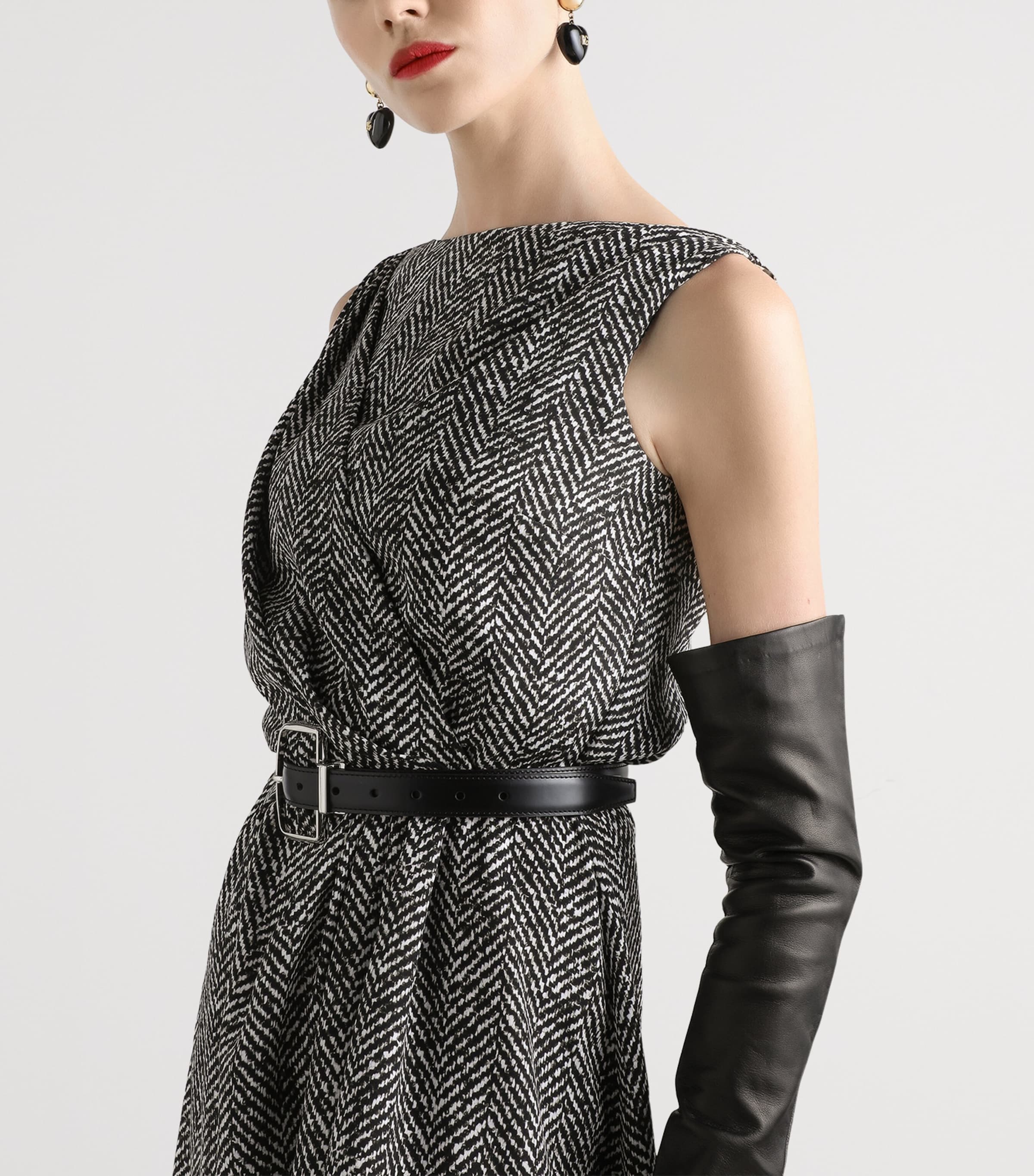 Silk Draped Midi Dress CHEVRON BCO/NERO Image 3