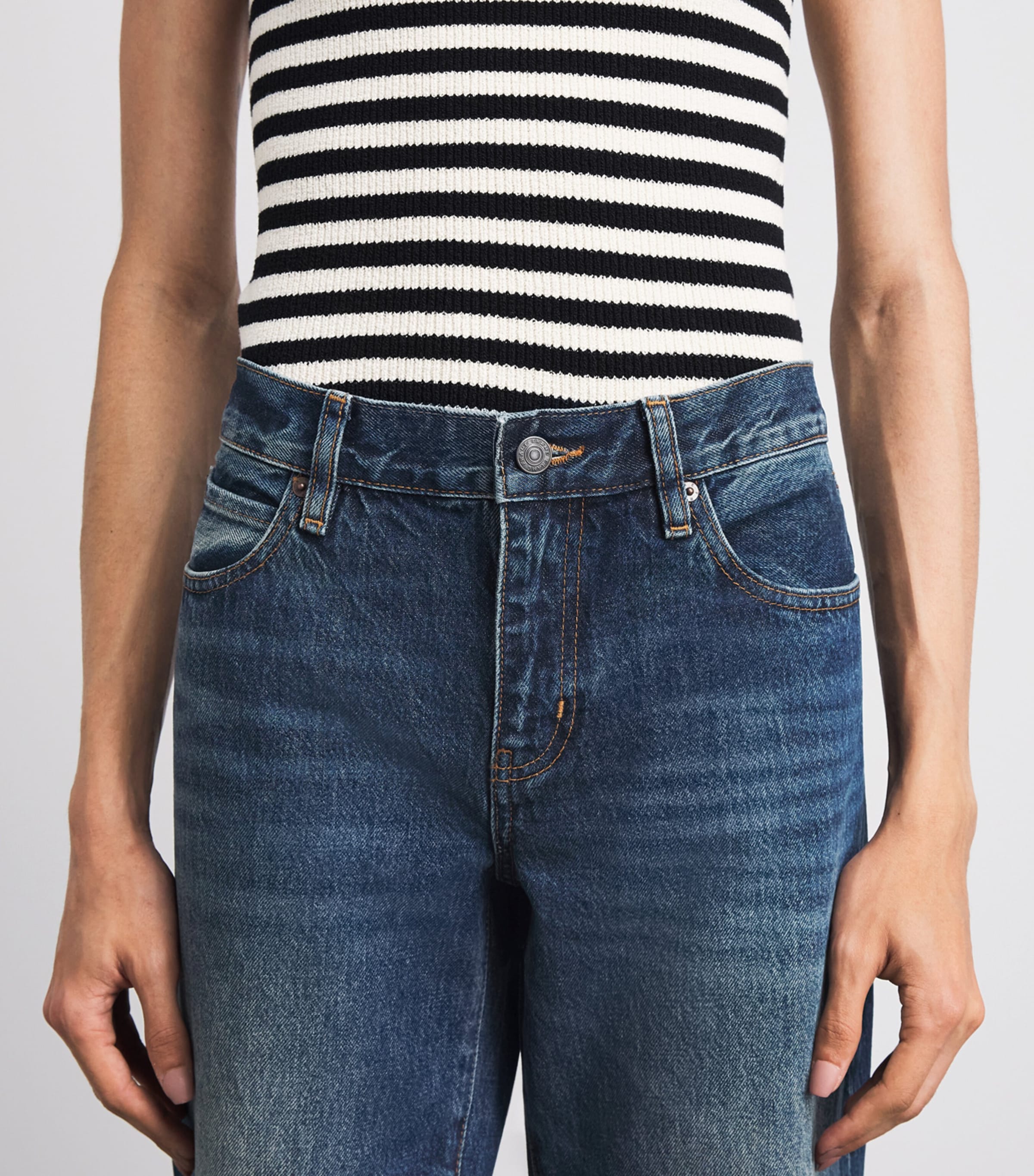 FRAME Womens The Saturday Straight Jeans Ember Image 3