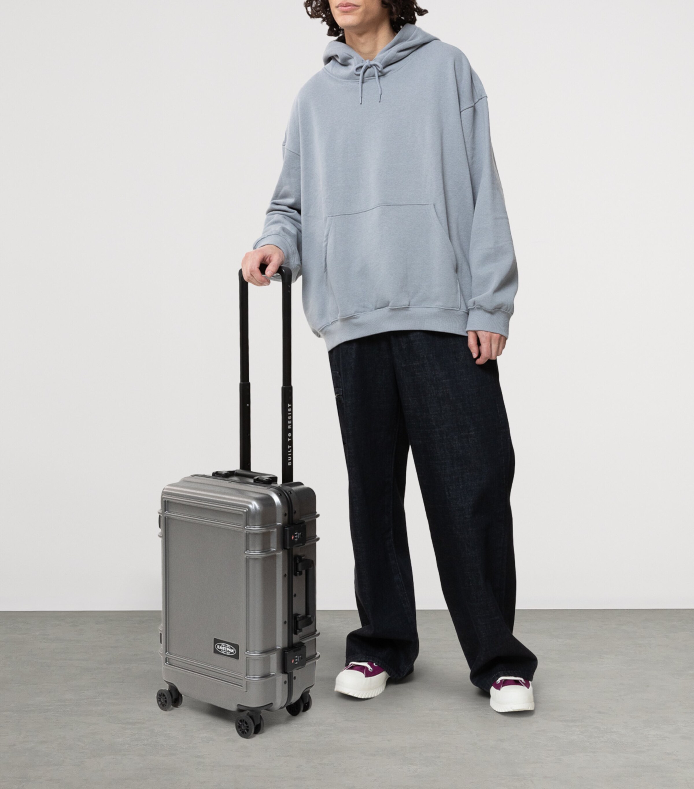 Eastpak Resist'r Cabin Suitcase (55cm) Brushed Metal Image 4