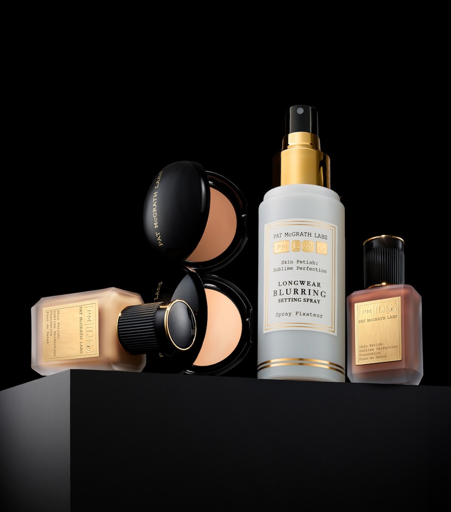 Sublime Perfection Blurring Under-Eye Powder PEACH Image 4