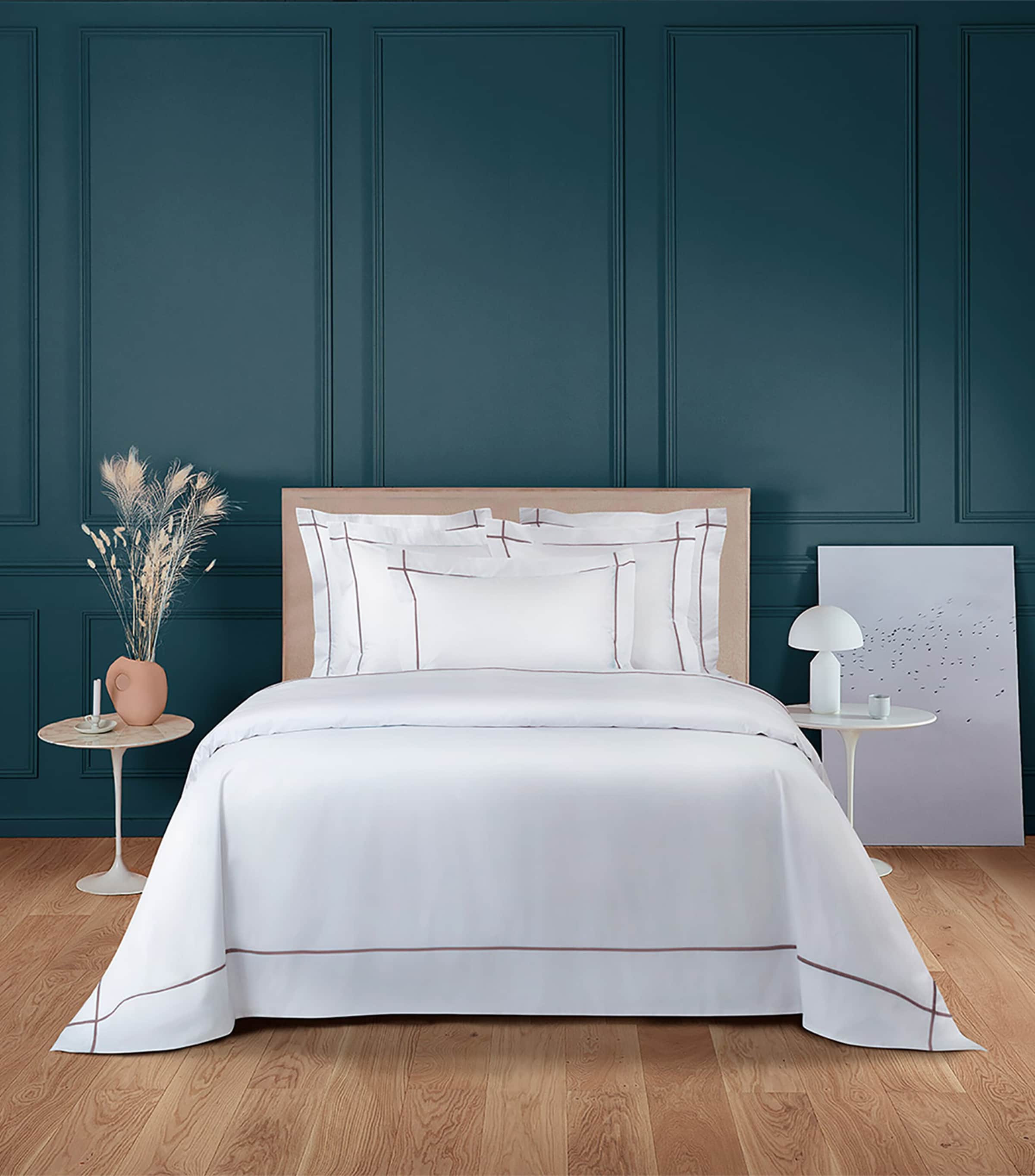 Yves Delorme Athena Iris Standard Oxford Pillowcase In Purple