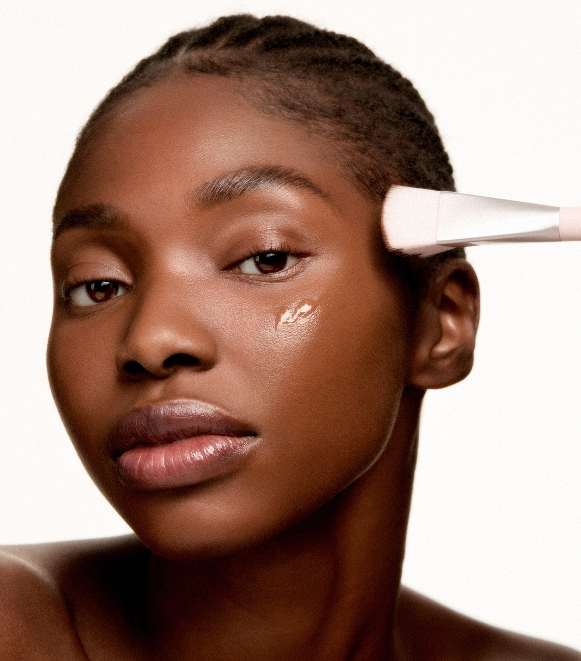 Skin Tint Blurring Elixir Foundation 3W WARM Image 5