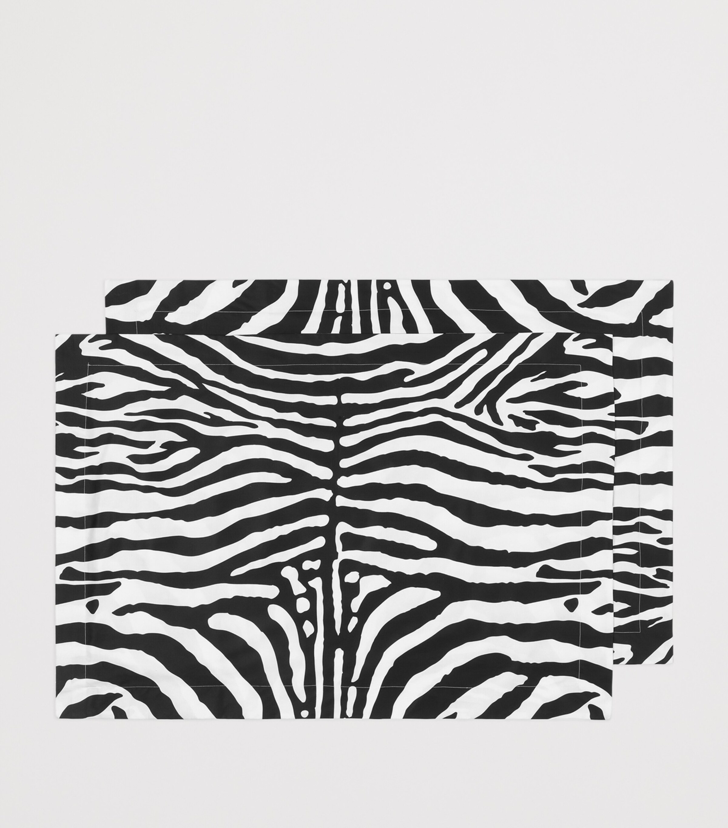 Dolce&Gabbana Casa Set of 2 Cotton Zebra Pillowcases (60cm x 90cm) Zebra Image 2