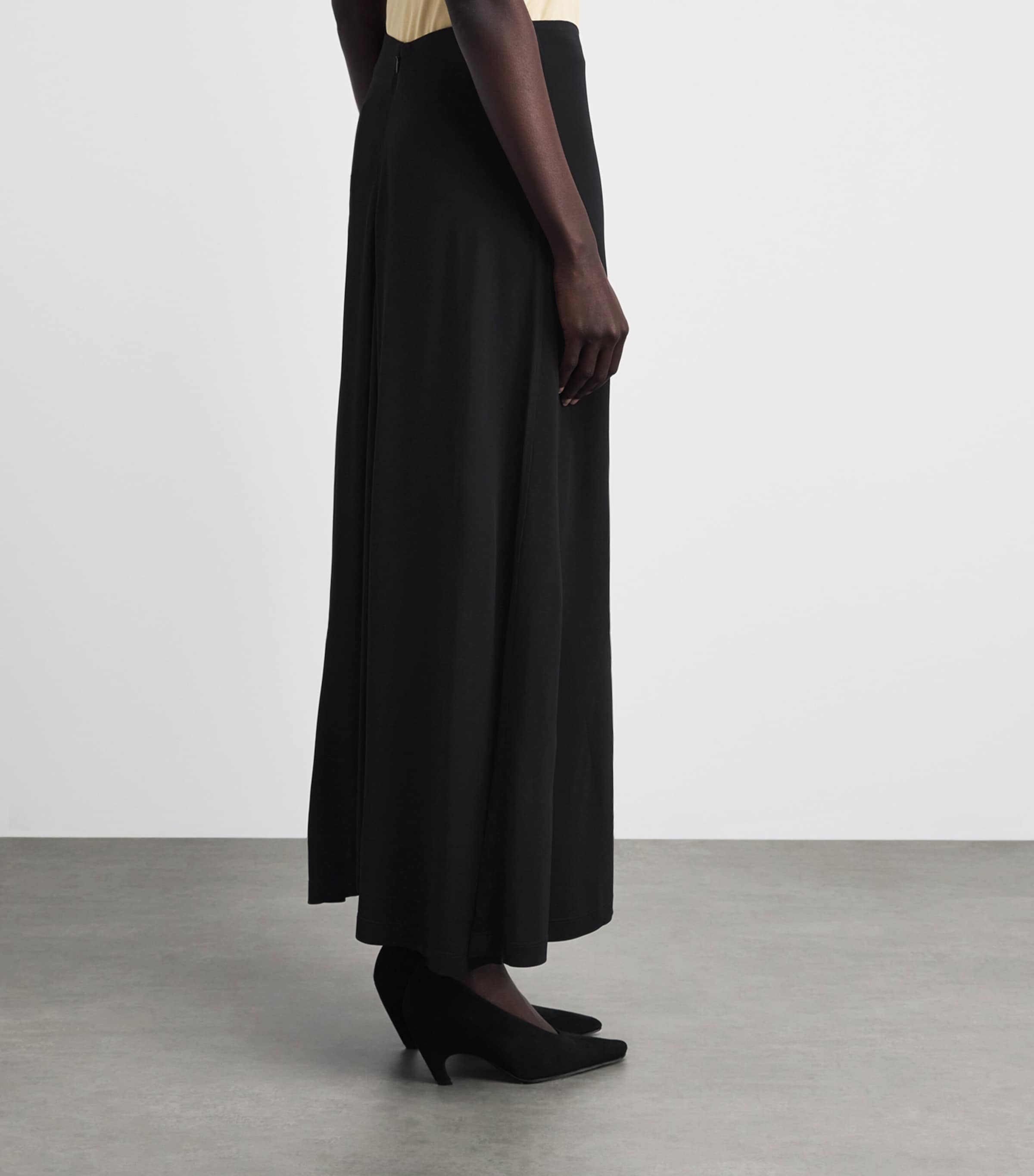 Toteme Womens Jersey Flared Maxi Skirt Black Image 5