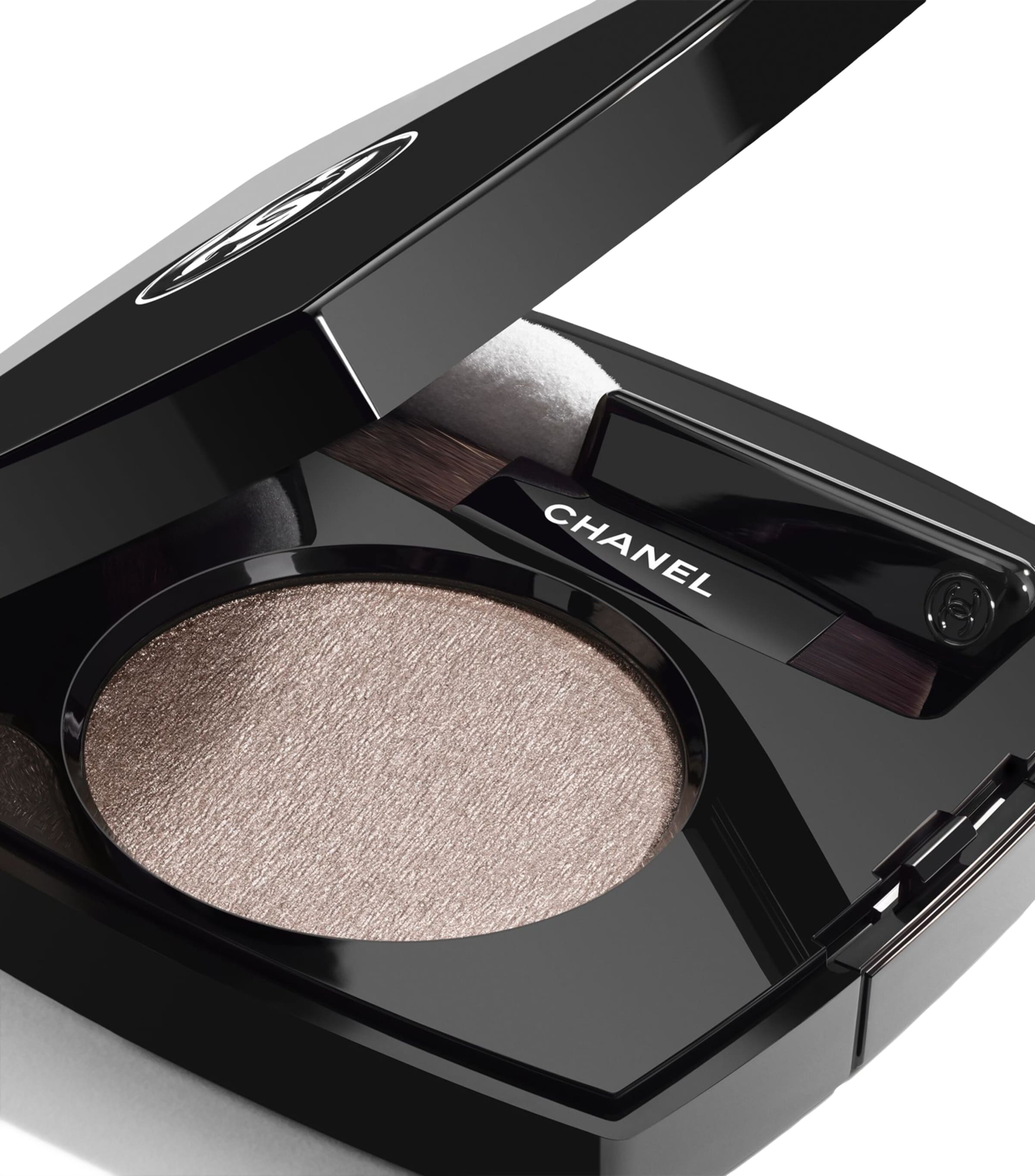 Ombre Essentielle Multi-Use Longwearing Eyeshadow 238 QUARTZ FUME Image 2