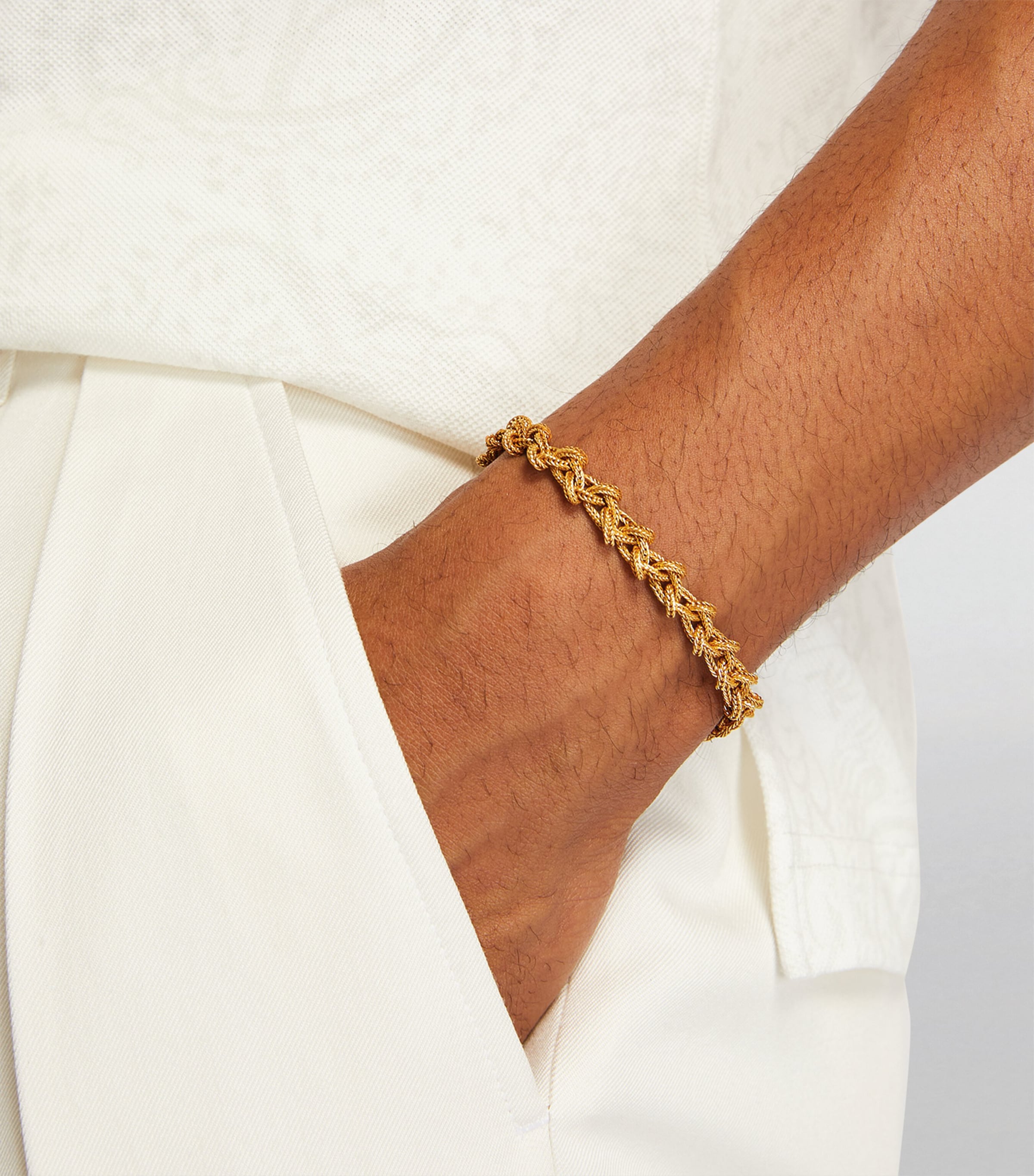 emanuele bicocchi バングル Emanuele Bicocchi Tiny Gold-Plated Braided Knot Bracelet | Harrods UK