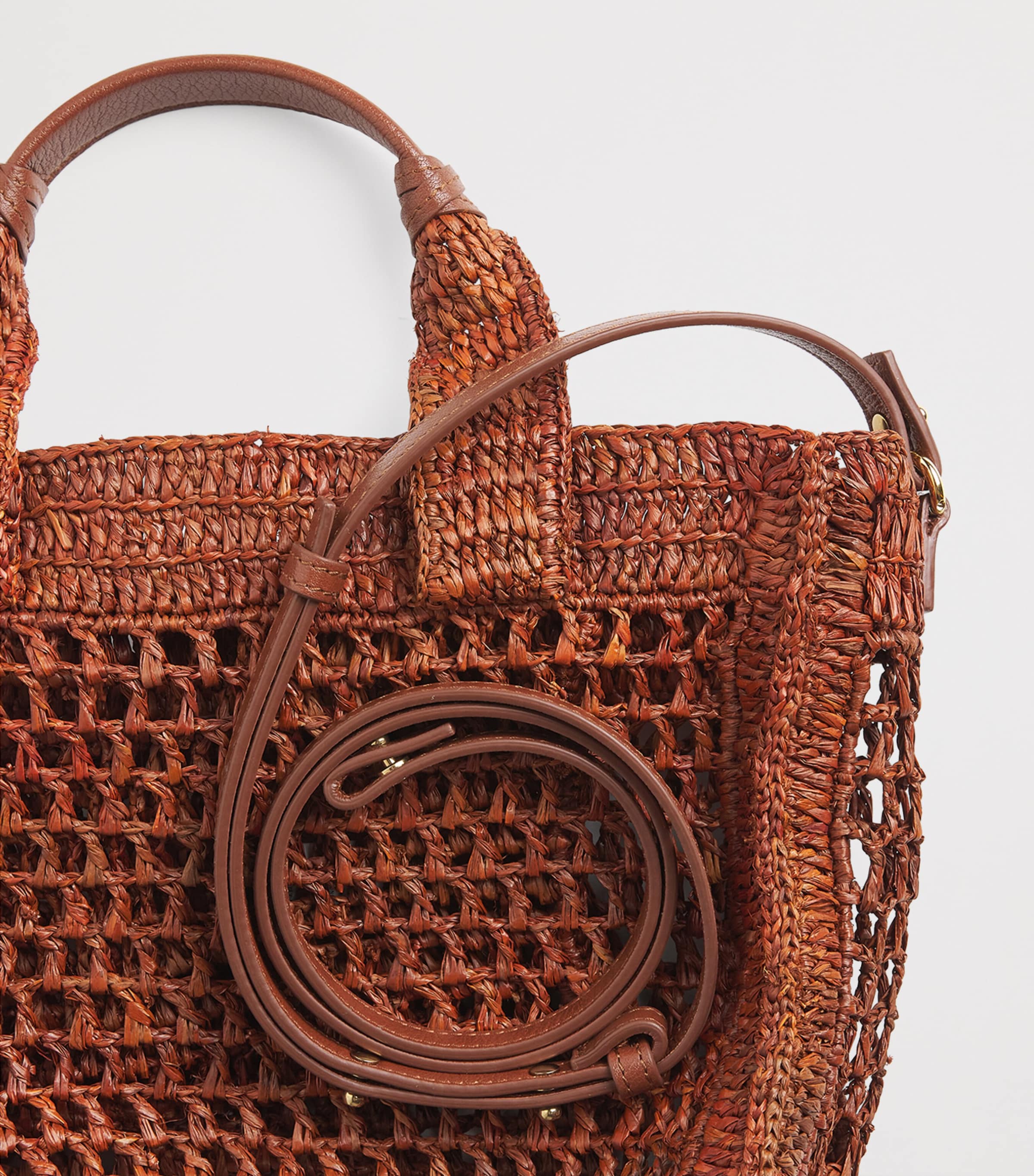 Chloé Small Raffia Summer Banana East-West Tote Bag Clay Brown Image 4
