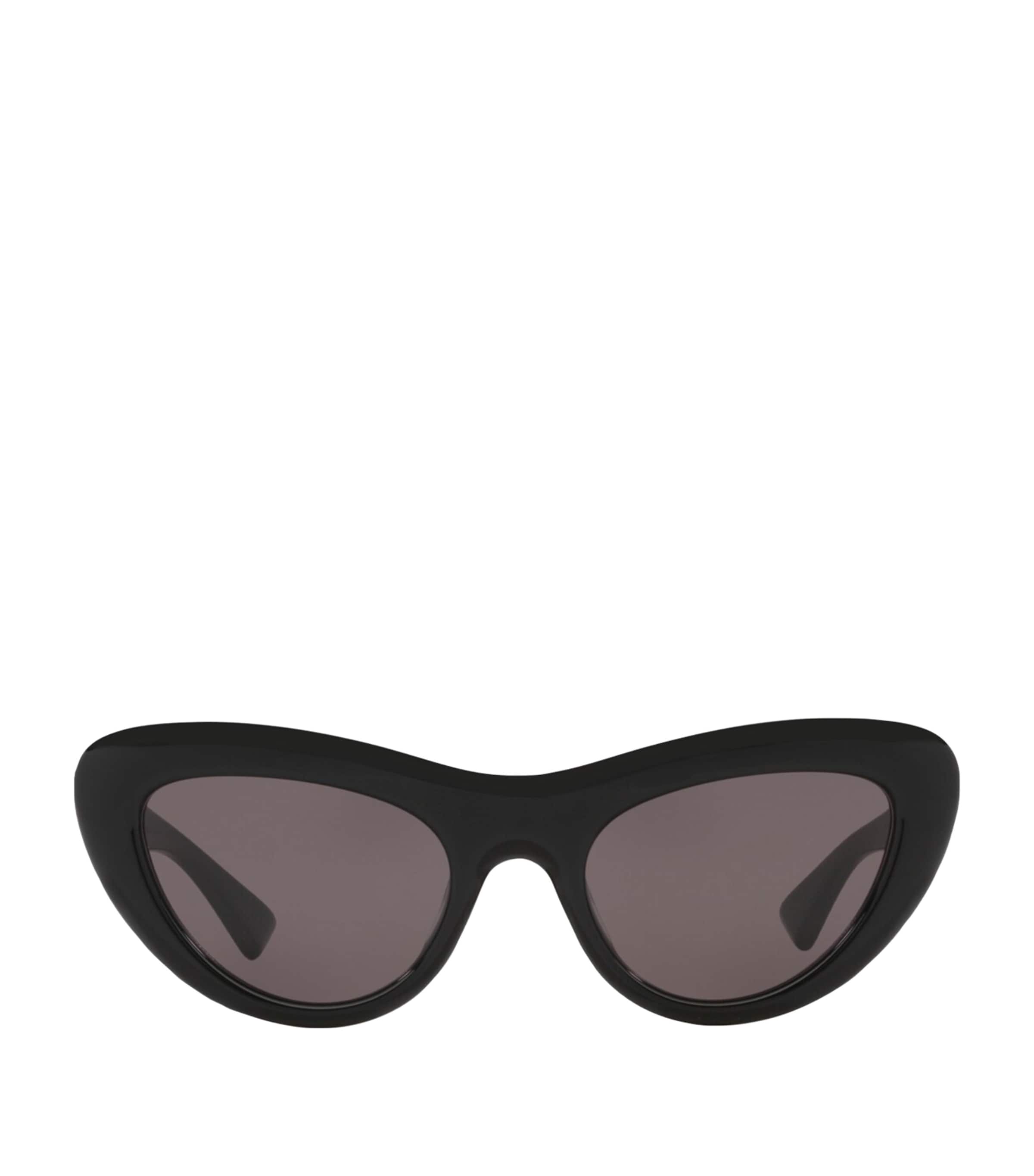 Bottega Veneta Cat Eye Sunglasses In Black