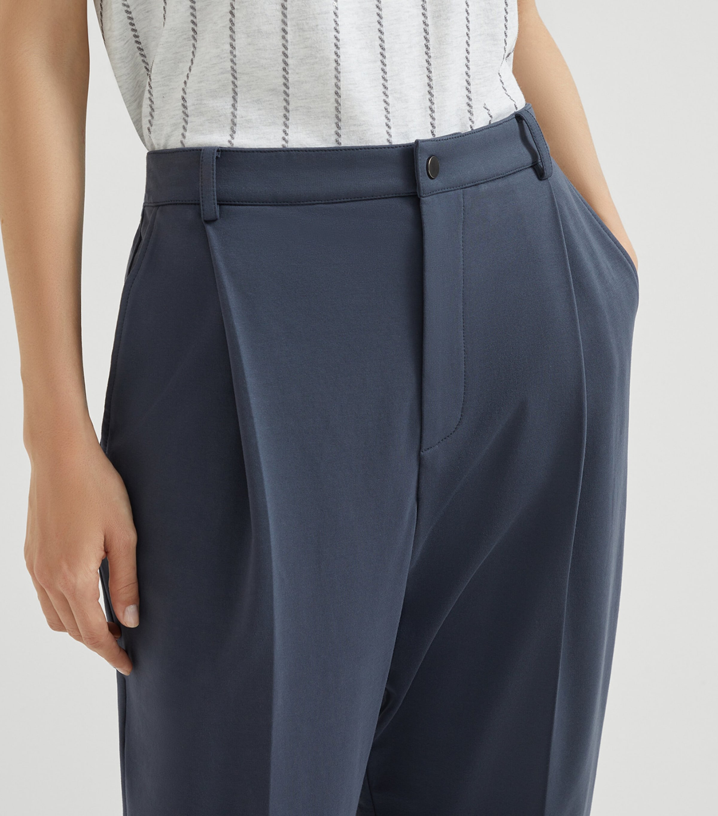 Stretch-Cotton Cropped Trousers C7186 Image 5