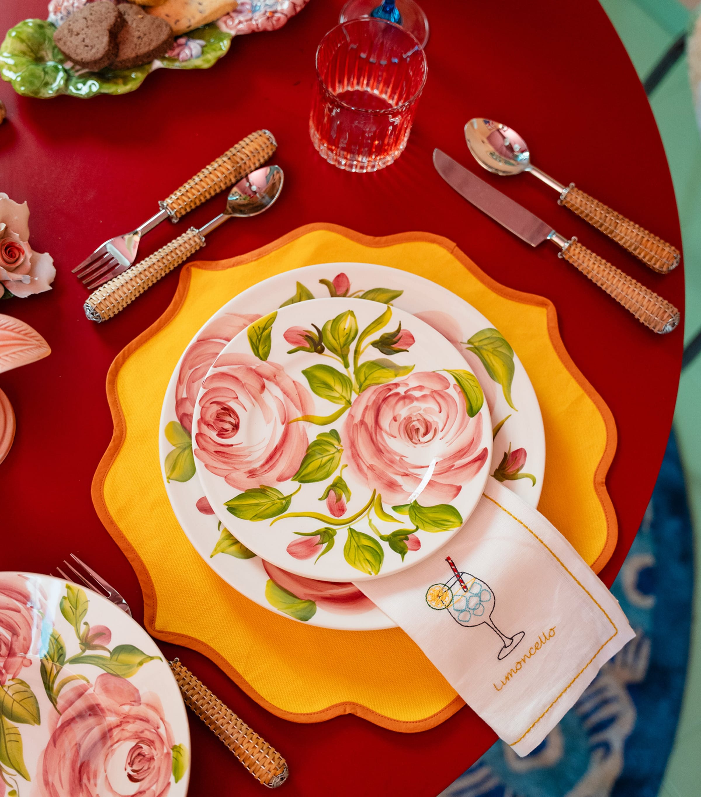 Les-Ottomans Ceramic The Roses Plate (27cm) Pink Image 3