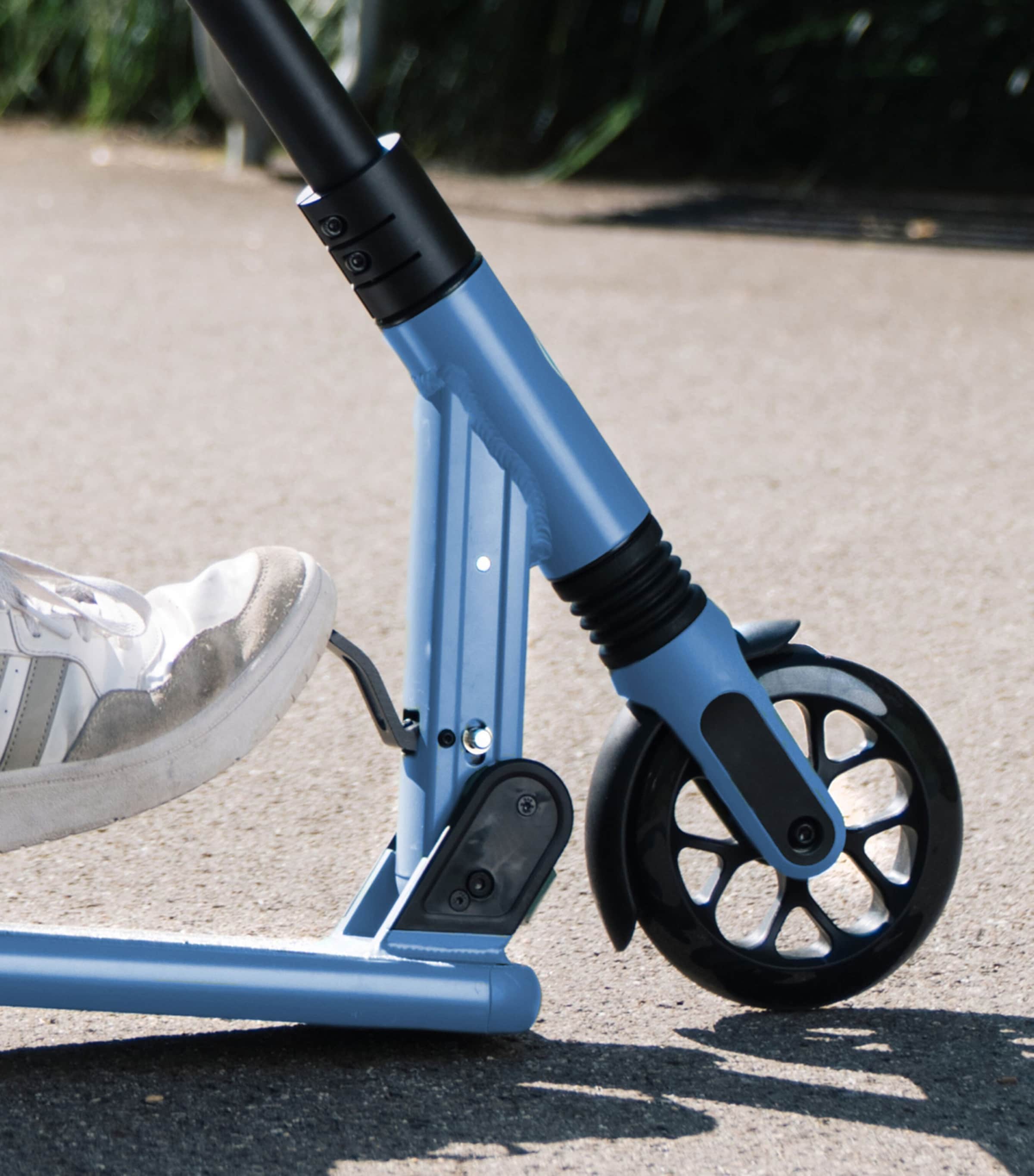 Micro Scooters Sprite Suspension Scooter Image 2
