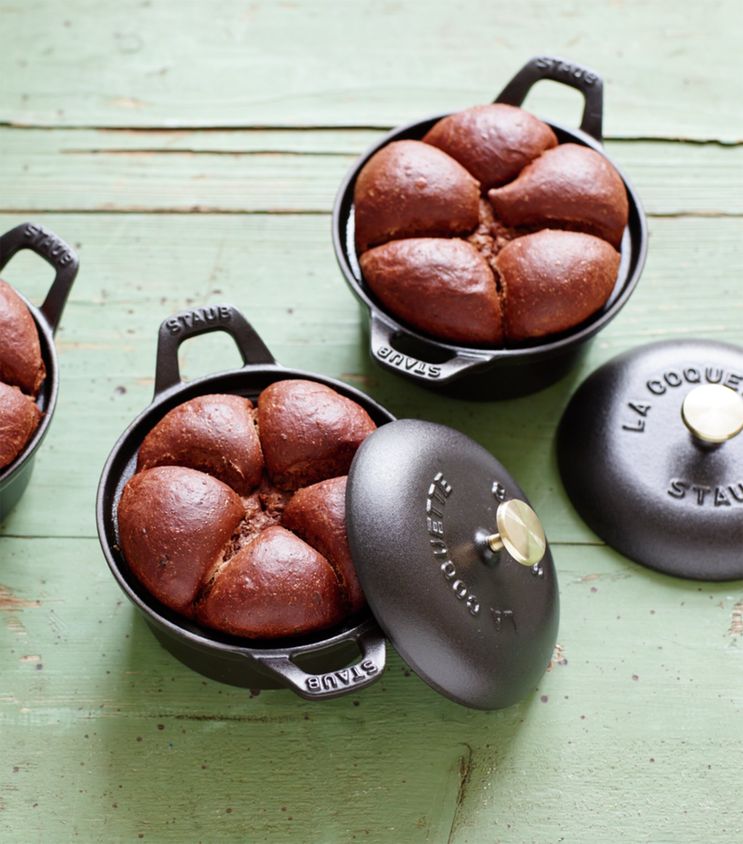 Staub Round Cocotte (20cm) | Harrods CA