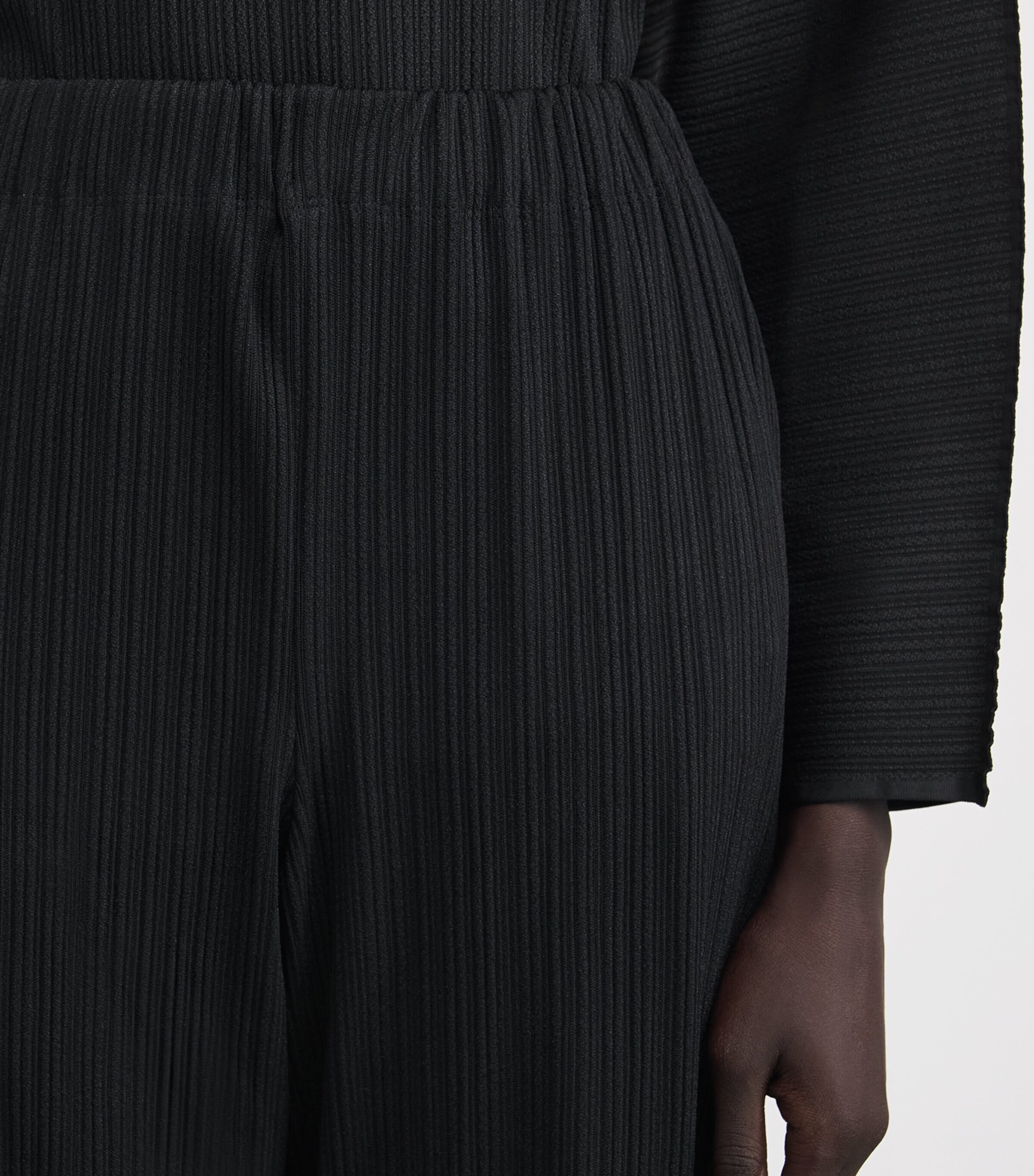 A-POC Shell Cropped Trousers BLACK Image 6
