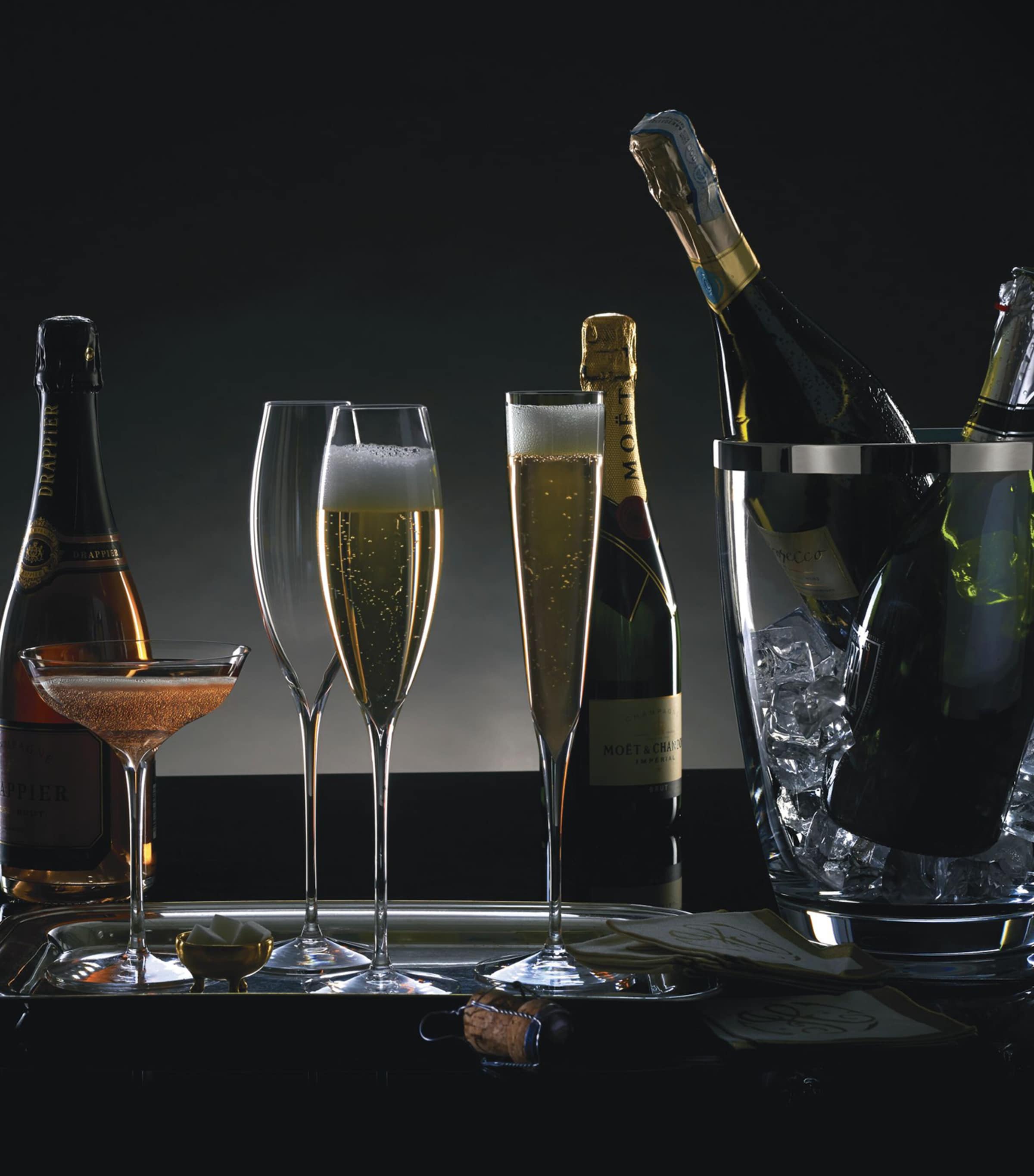 Set of 2 Elegance Champagne Flutes CLEAR Image 2