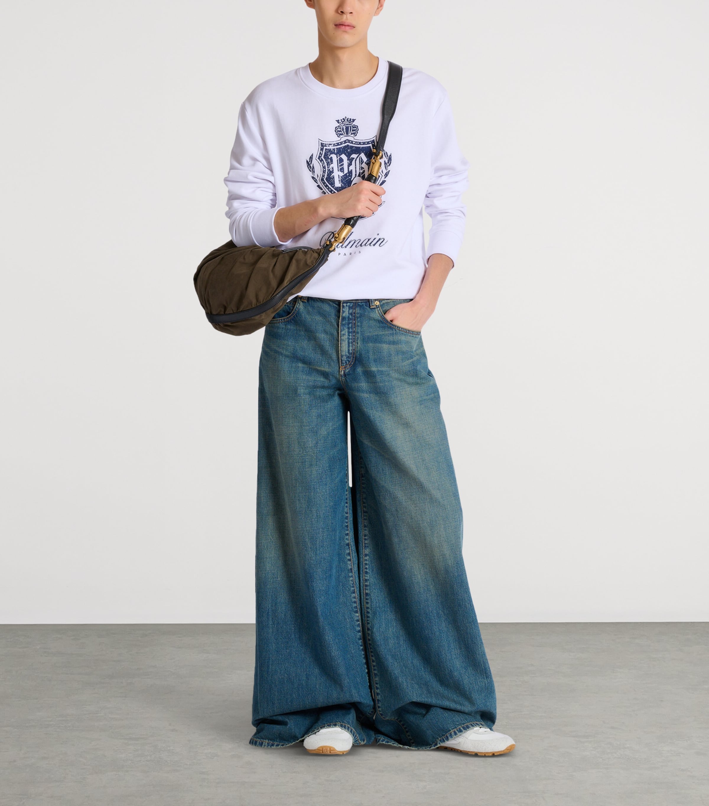 Balmain Eben Hobo Bag Kaki Image 2