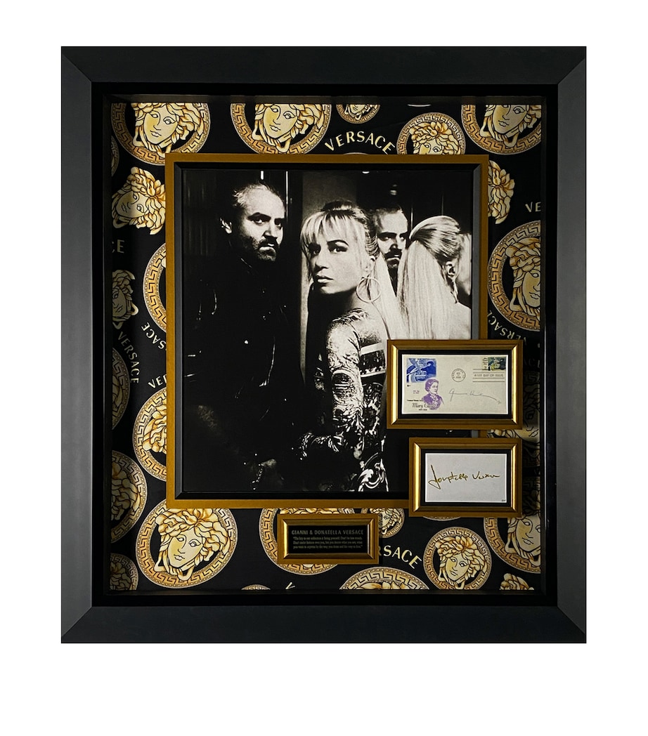 Leipzig Galleries Gianni and Donatella Versace Signed Photo Framed Display Image 1