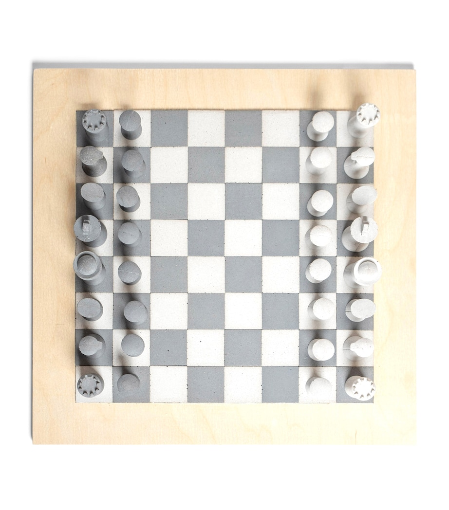 x Daniel Caesar Spergy Chess Set GREY Image 6