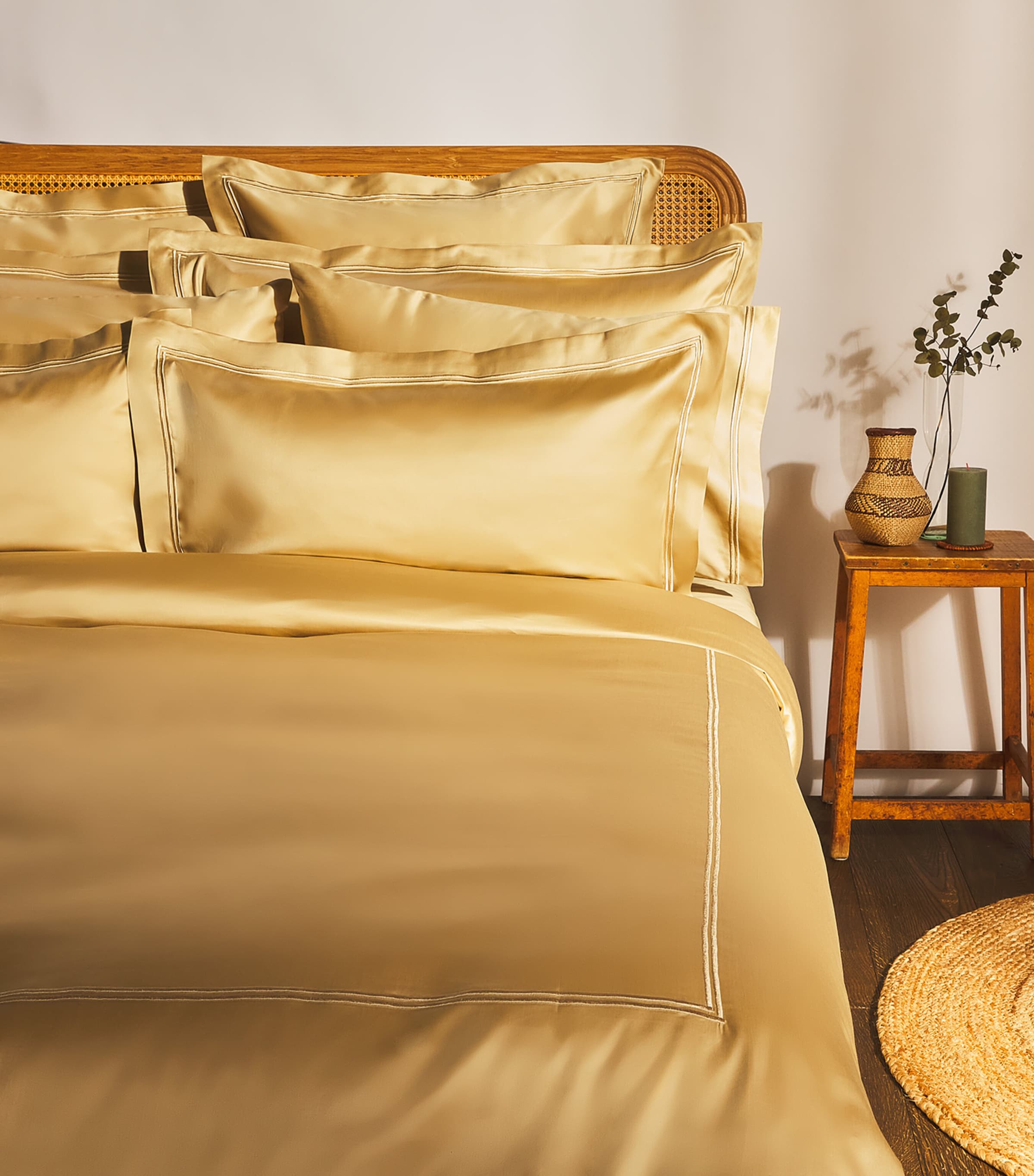 Peter Reed Cotton Pendle King Flat Sheet (275cm x 295cm) | Bedding | Bed Linens & Sets | Flat Sheets | Designers | Peter Reed