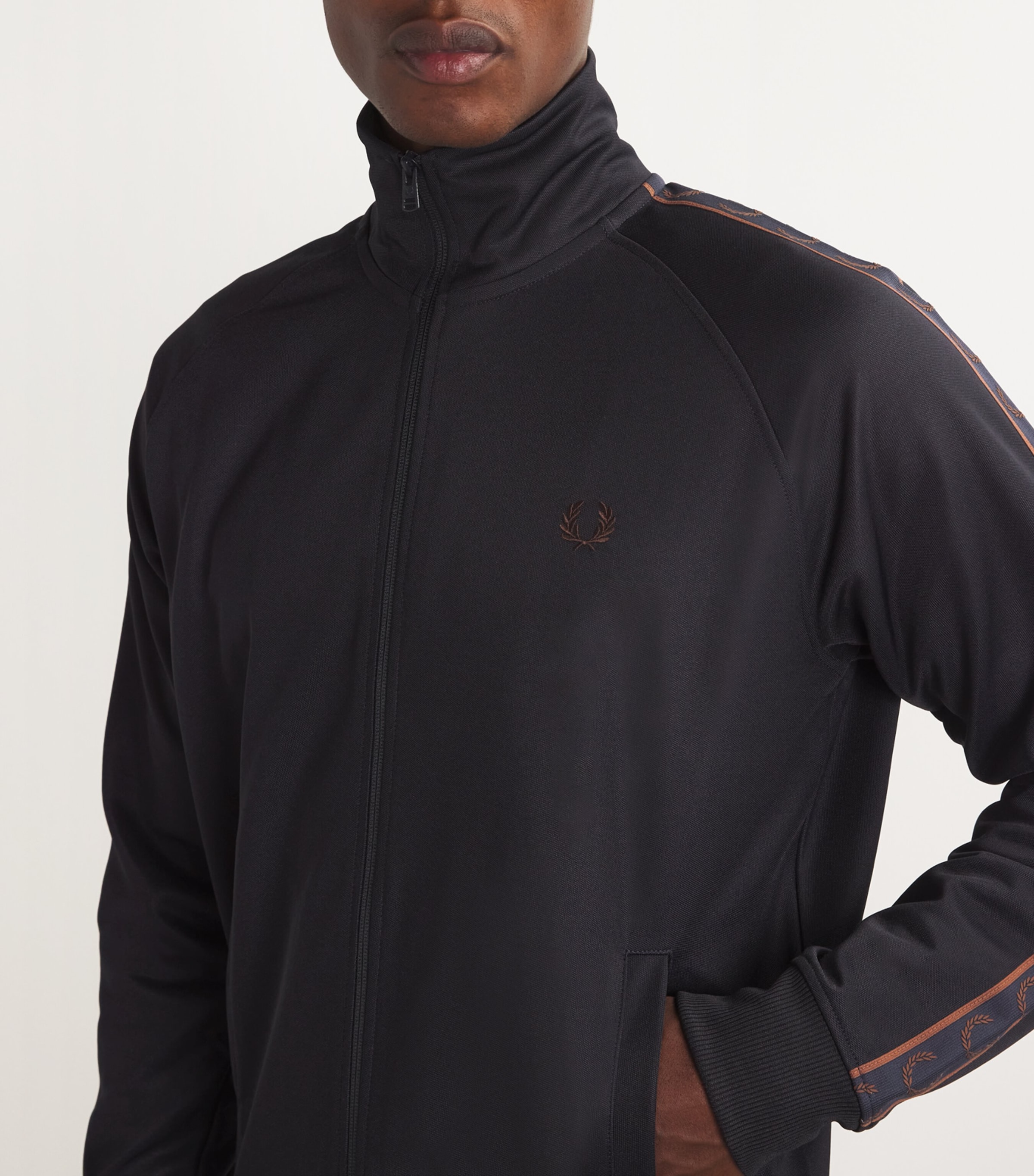 FRED PERRY　90s Highneck　TrackJacket s-l400.jpg