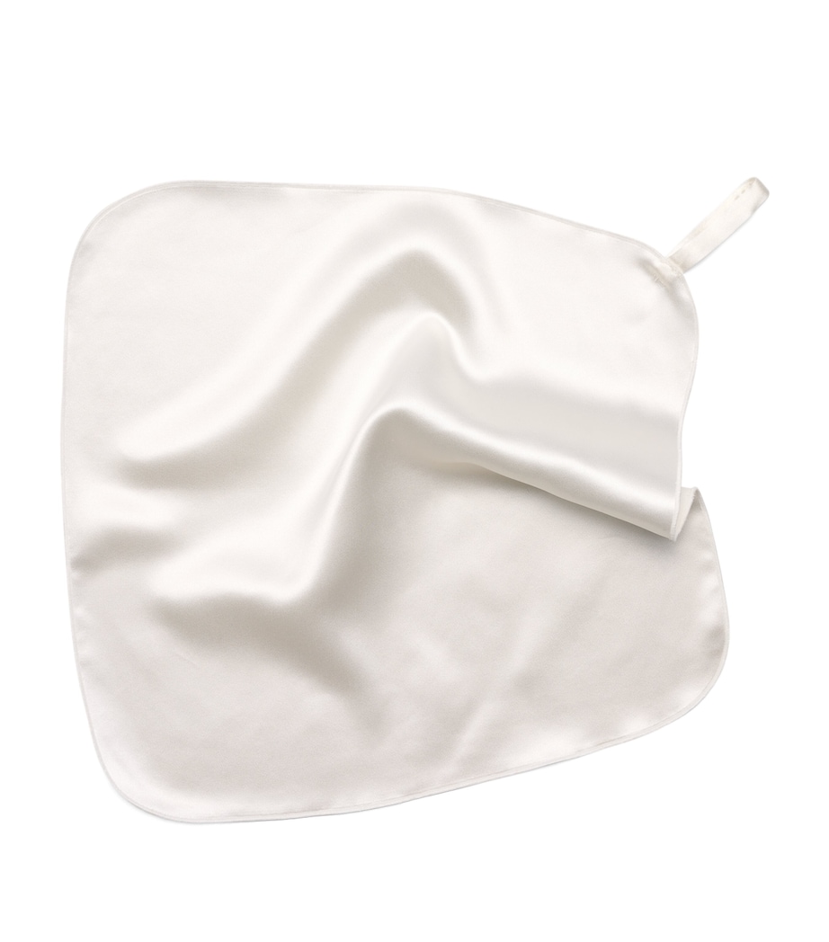 HYOUMANKIND Silk Face Cloth and Hair Tie Bundle White Image 4
