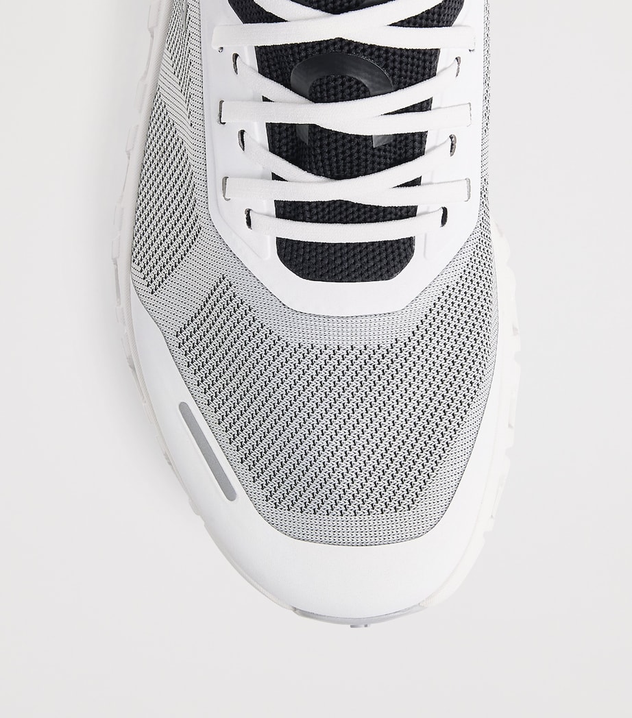 On Womens Cloud 6 Versa Trainers White | Black Image 6