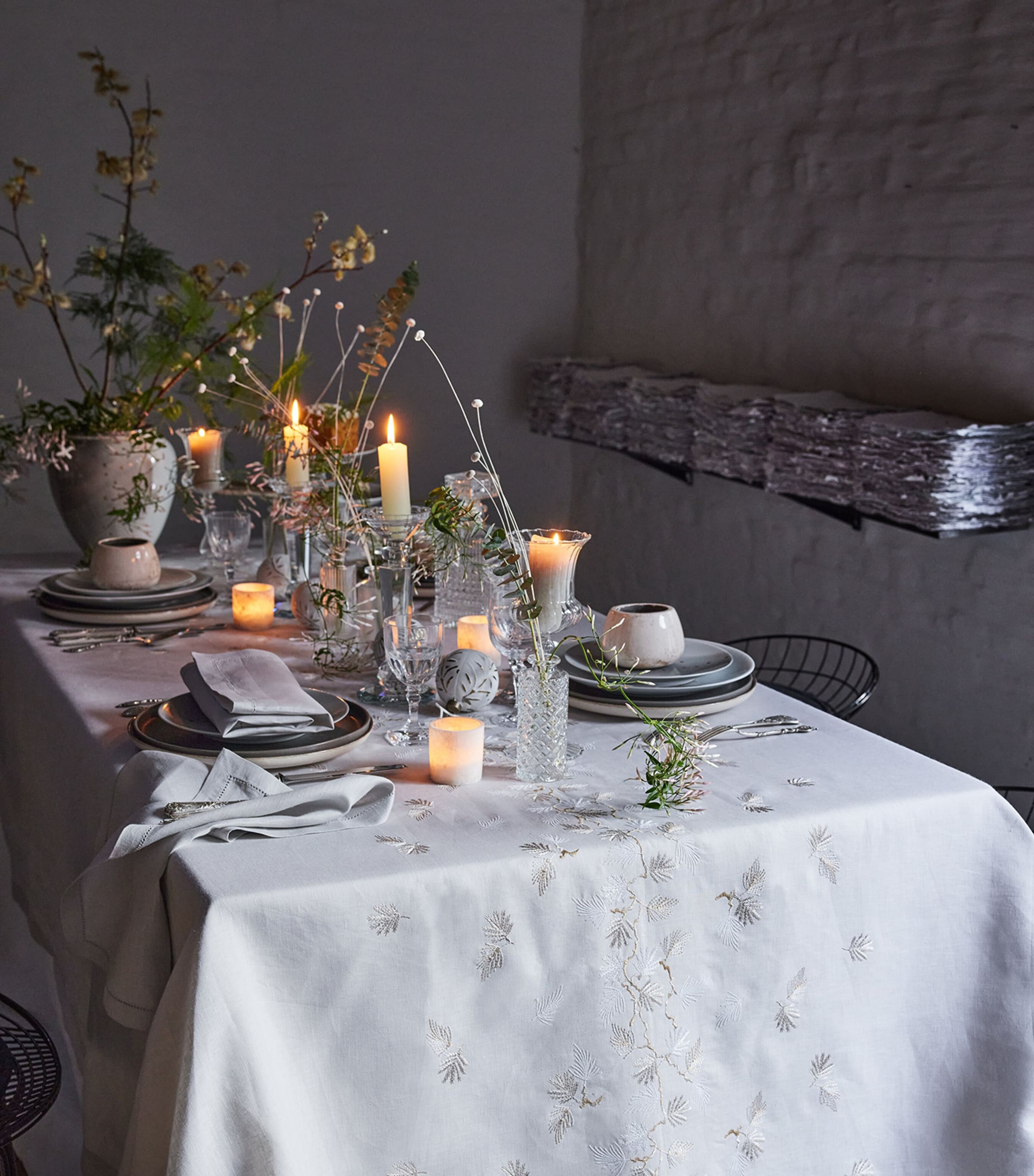 Linen Embroidered Tablecloth (170cm x 250cm) SIUGE SR Image 3