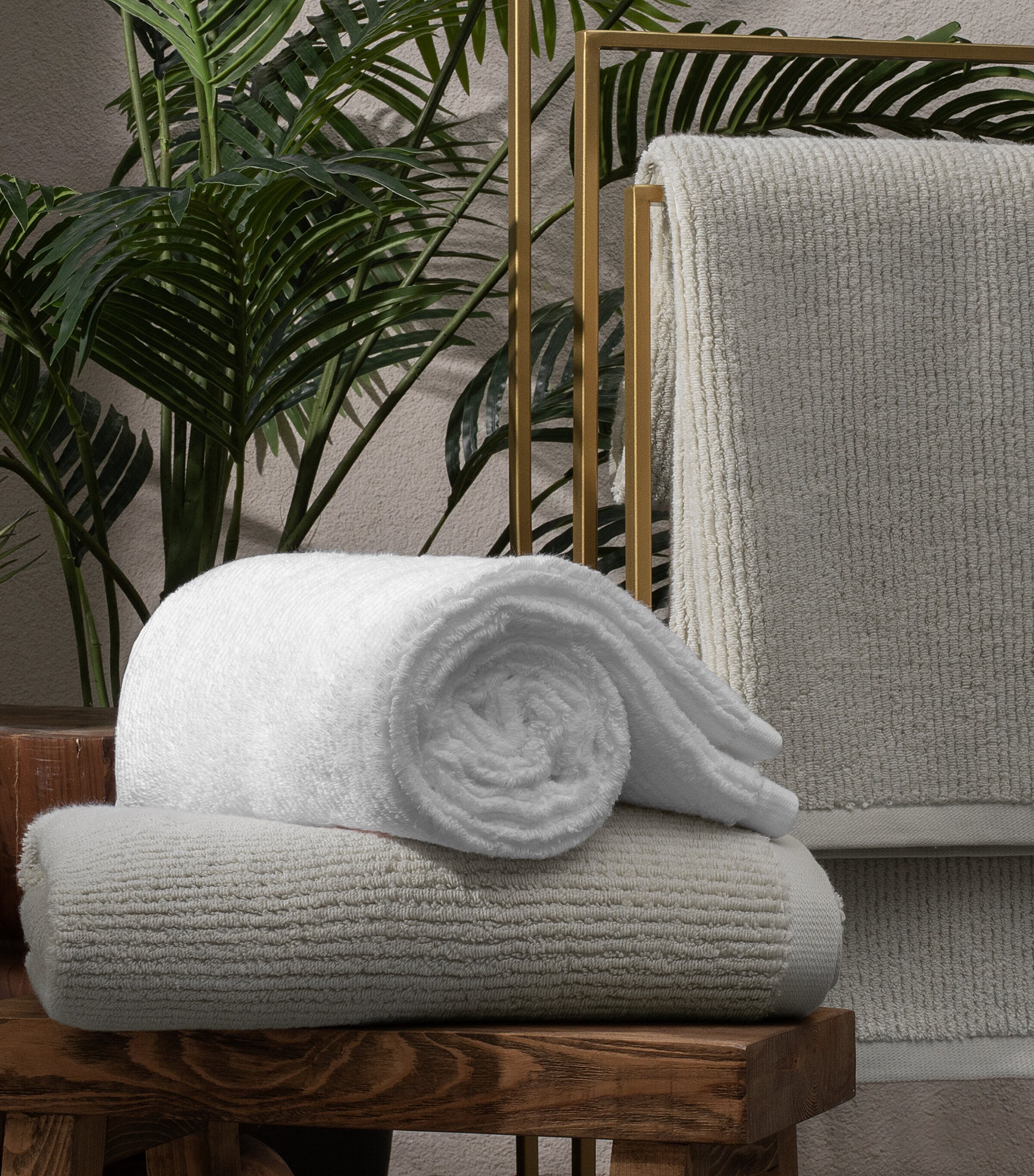 Hamam Organic Cotton Raya Bath Towel (76cm x 142cm) White Image 3