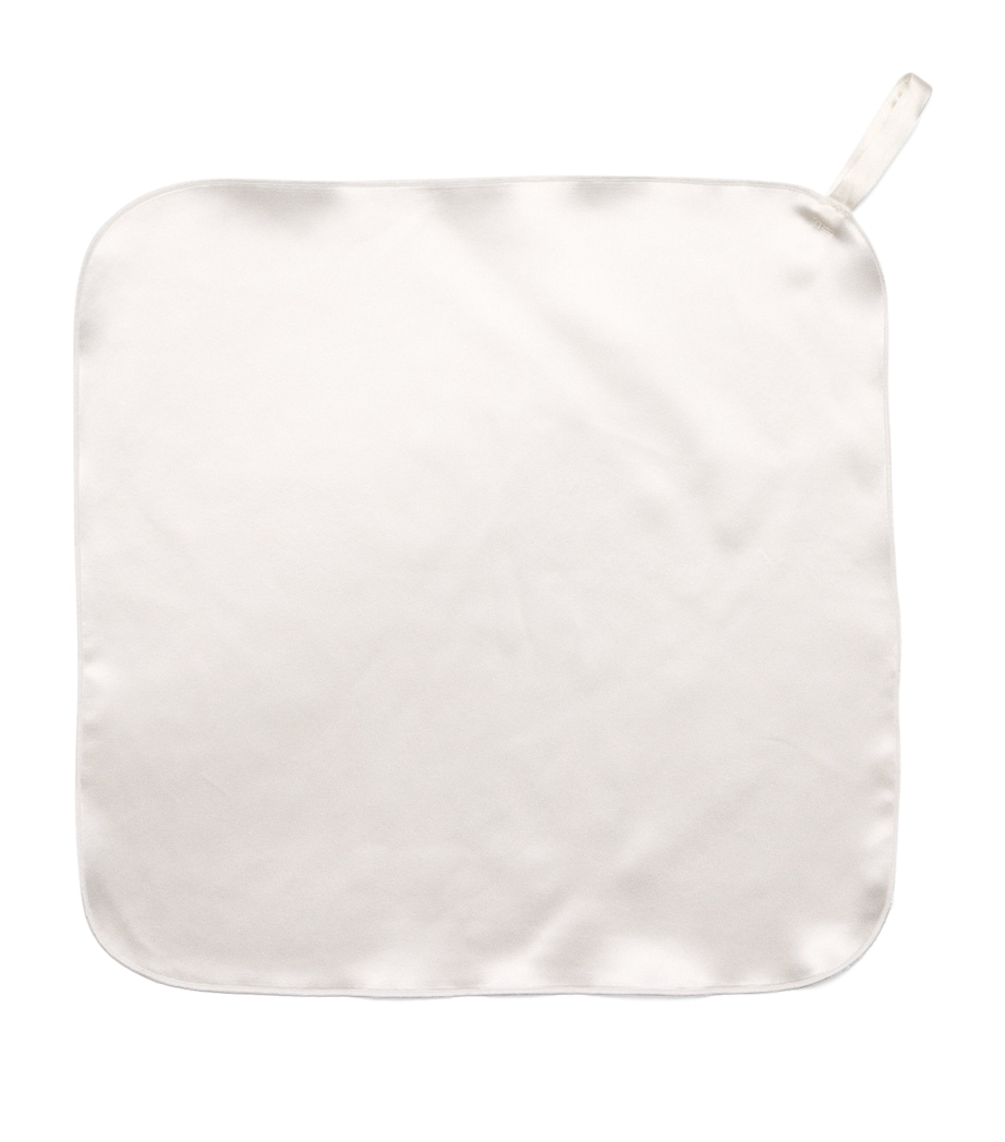 HYOUMANKIND Silk Face Cloth and Hair Tie Bundle White Image 2