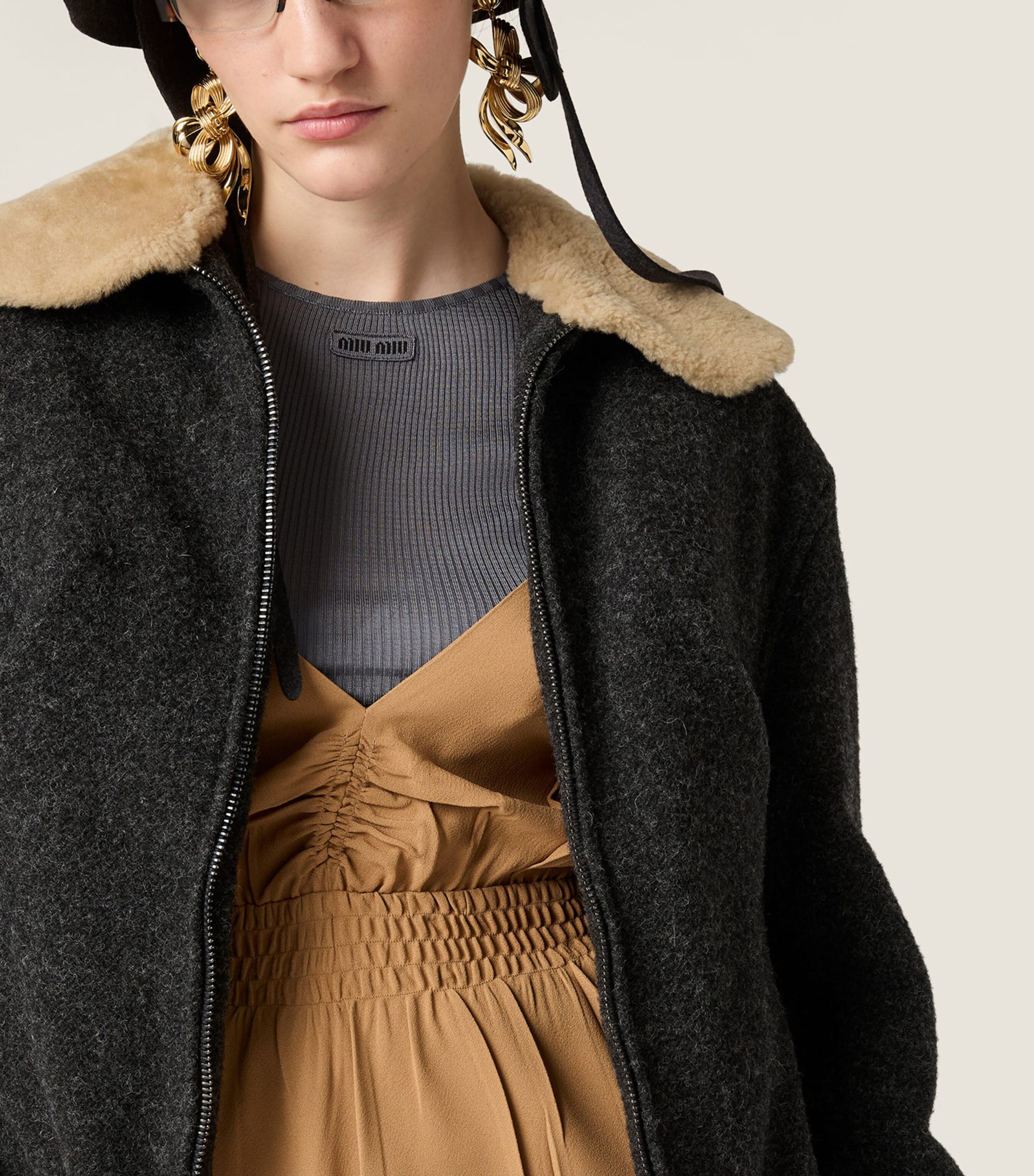 Sablé V-Neck Dress F0040 Image 6