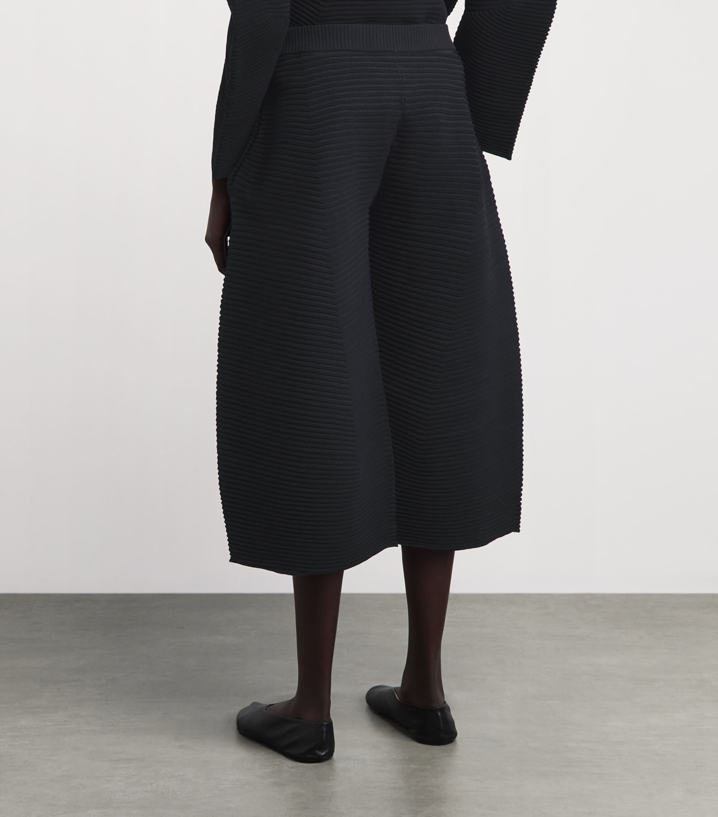 Issey Miyake Womens Corrugated Knit Cropped Trousers Black Image 5