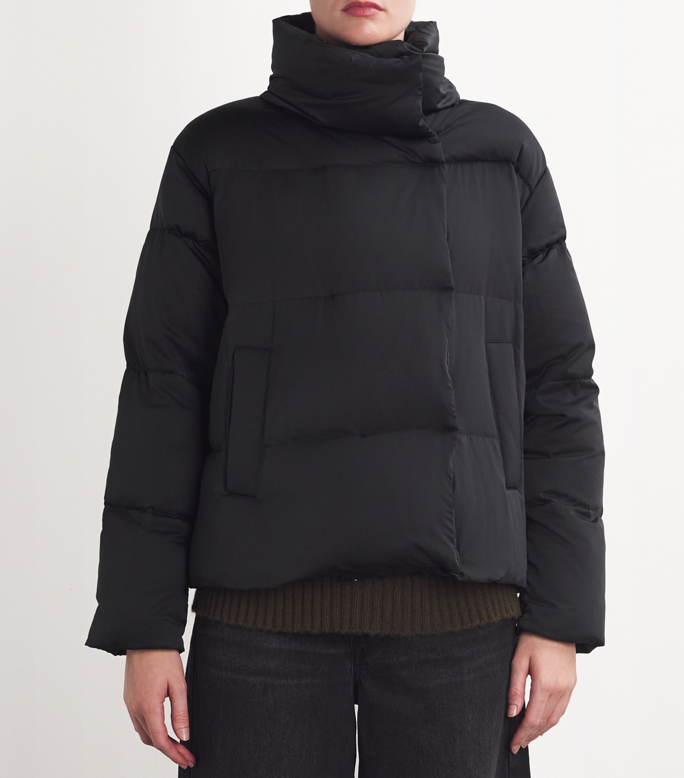 Weekend Max Mara Womens Water-Repellent Puffer Jacket Black Image 3