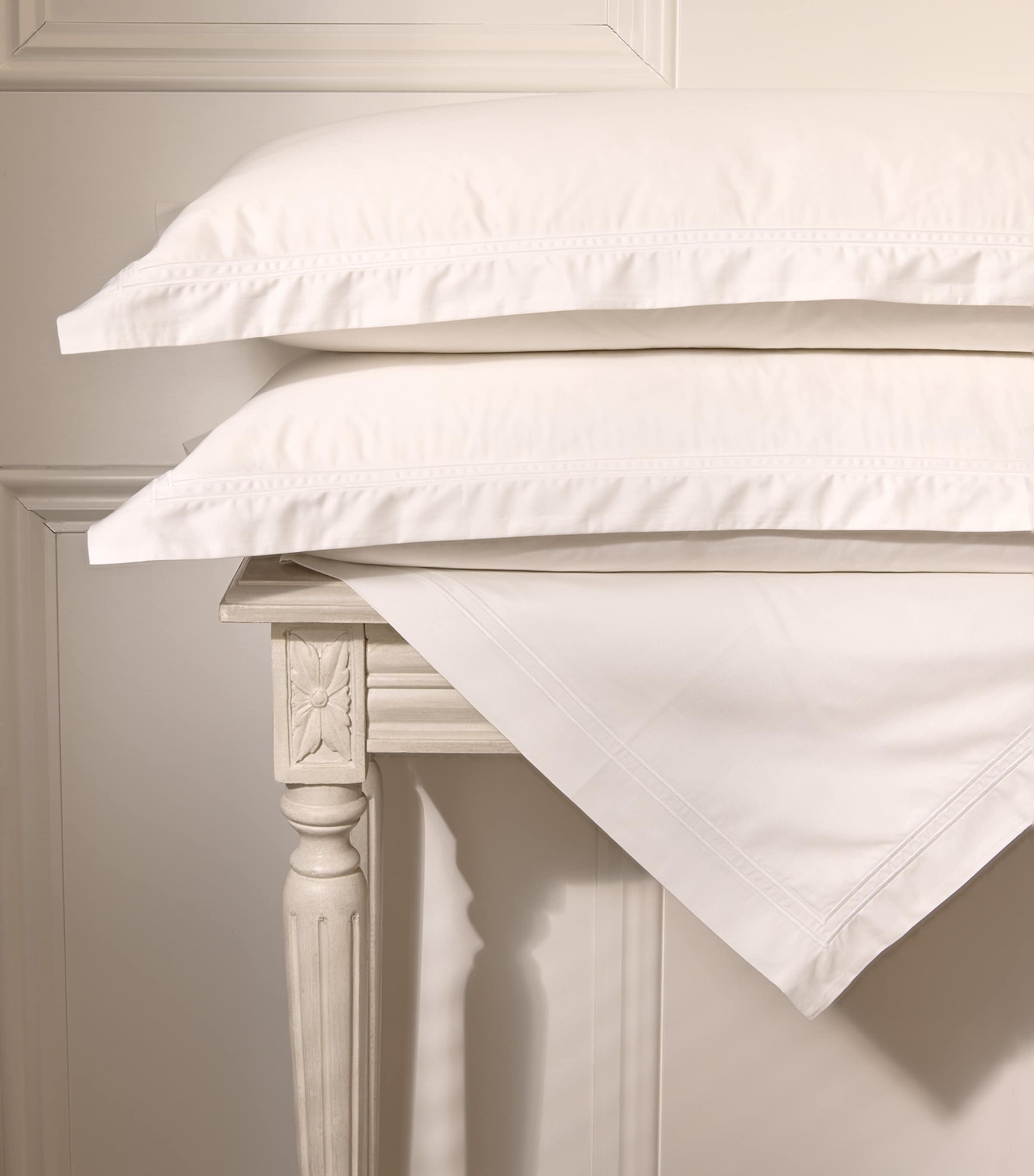 Harrods of London Brompton II Double Fitted Sheet (135cm x 190cm) White Image 6